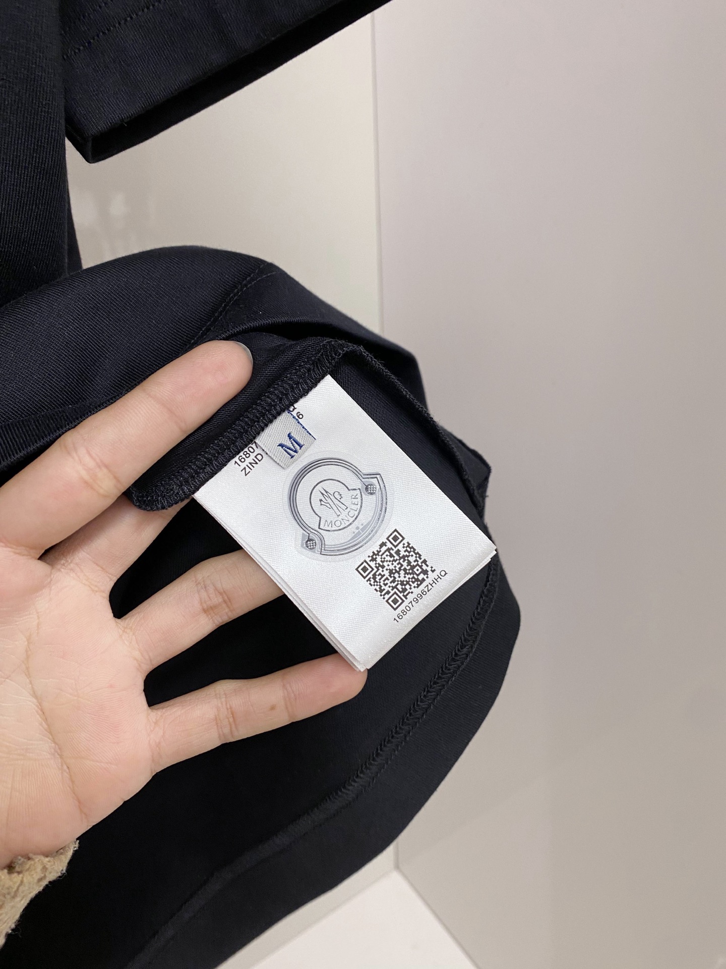 Moncler 蒙口 2026ss 春夏新款首发专柜最新款短袖圆领T恤 高端订制 设计前卫时尚！品牌lo