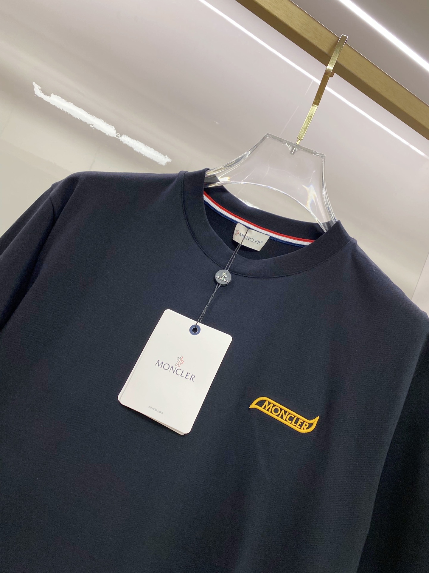 Moncler 蒙口 2026ss 春夏新款首发专柜最新款短袖圆领T恤 高端订制 设计前卫时尚！品牌lo