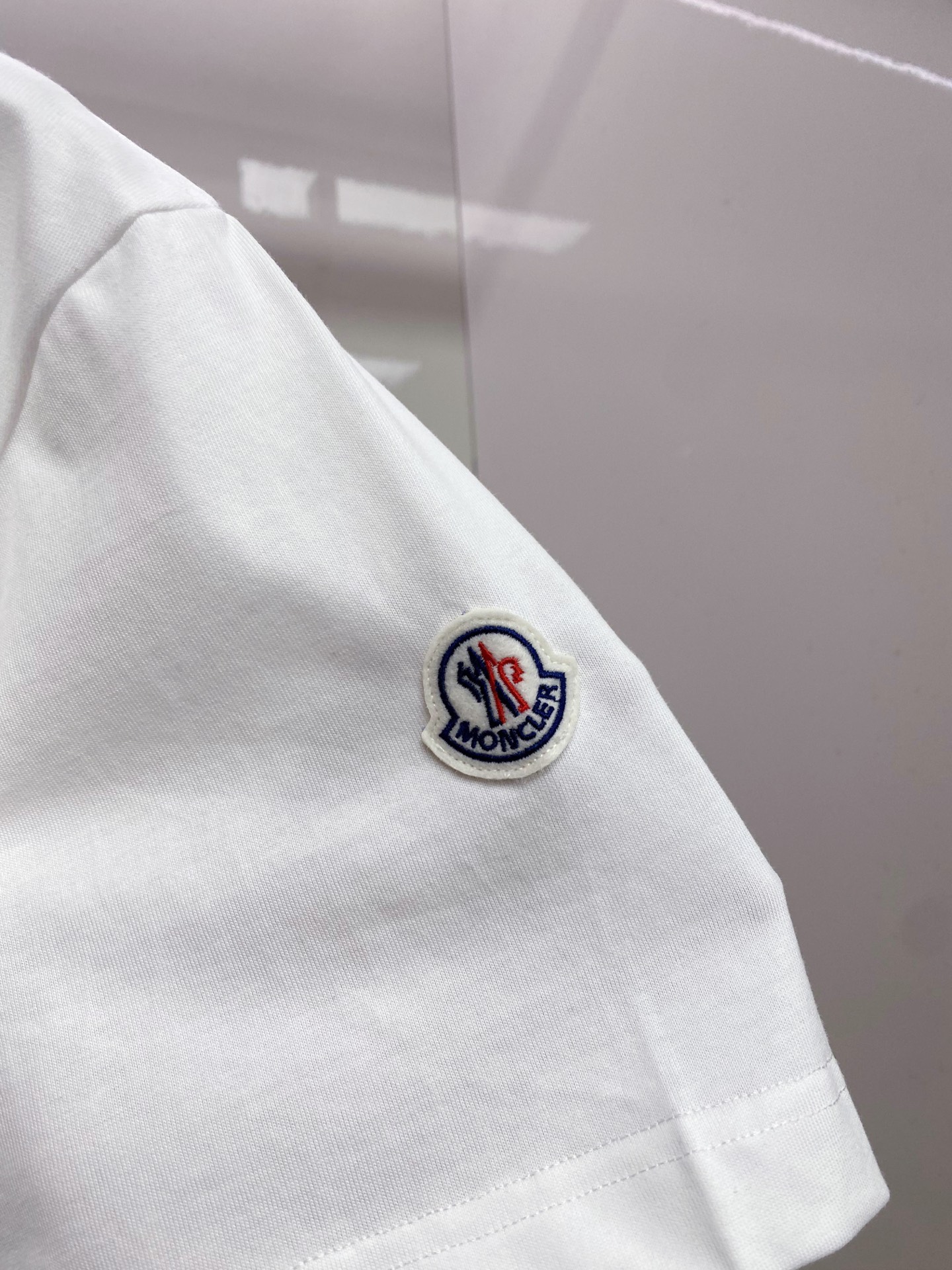 Moncler 蒙口 2026ss 春夏新款首发专柜最新款短袖圆领T恤 高端订制 设计前卫时尚！品牌lo