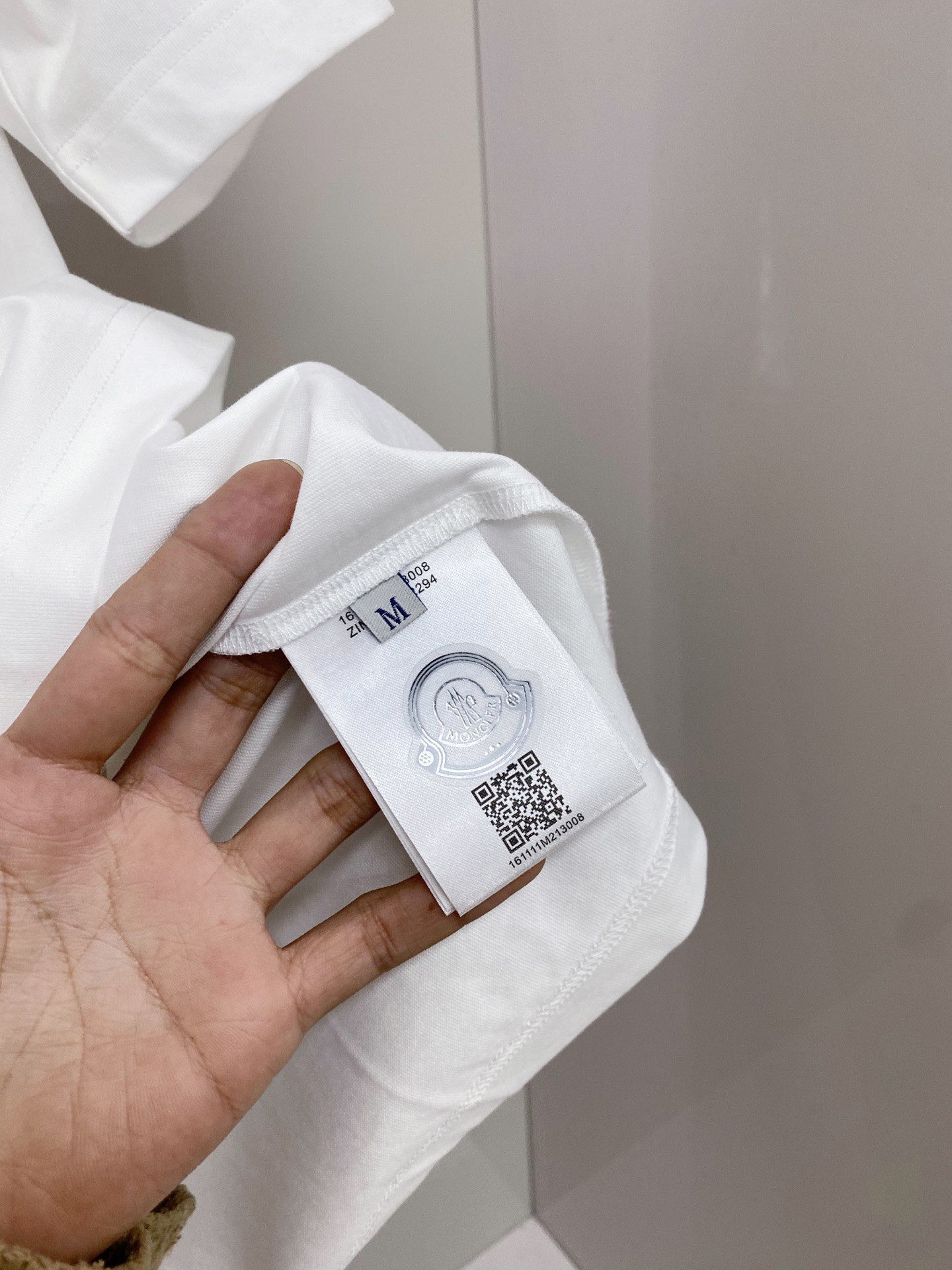 Moncler 蒙口 2026ss 春夏新款首发专柜最新款短袖圆领T恤 高端订制 设计前卫时尚！品牌lo