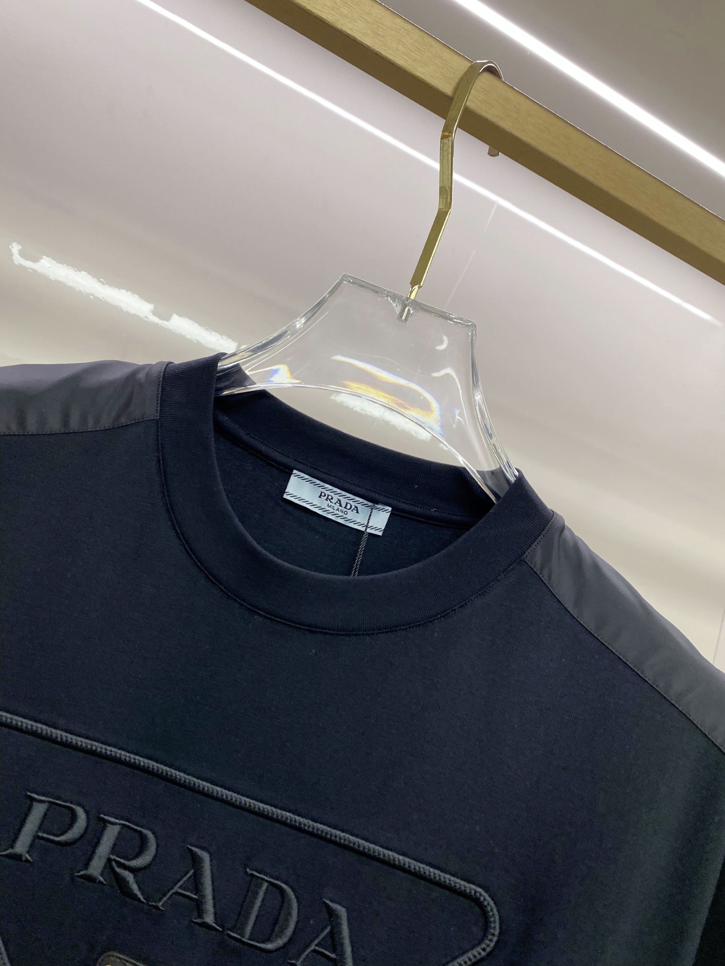 Prada 普拉达 2026ss 春夏新款首发专柜最新款短袖圆领T恤 高端订制 设计前卫时尚！品牌log