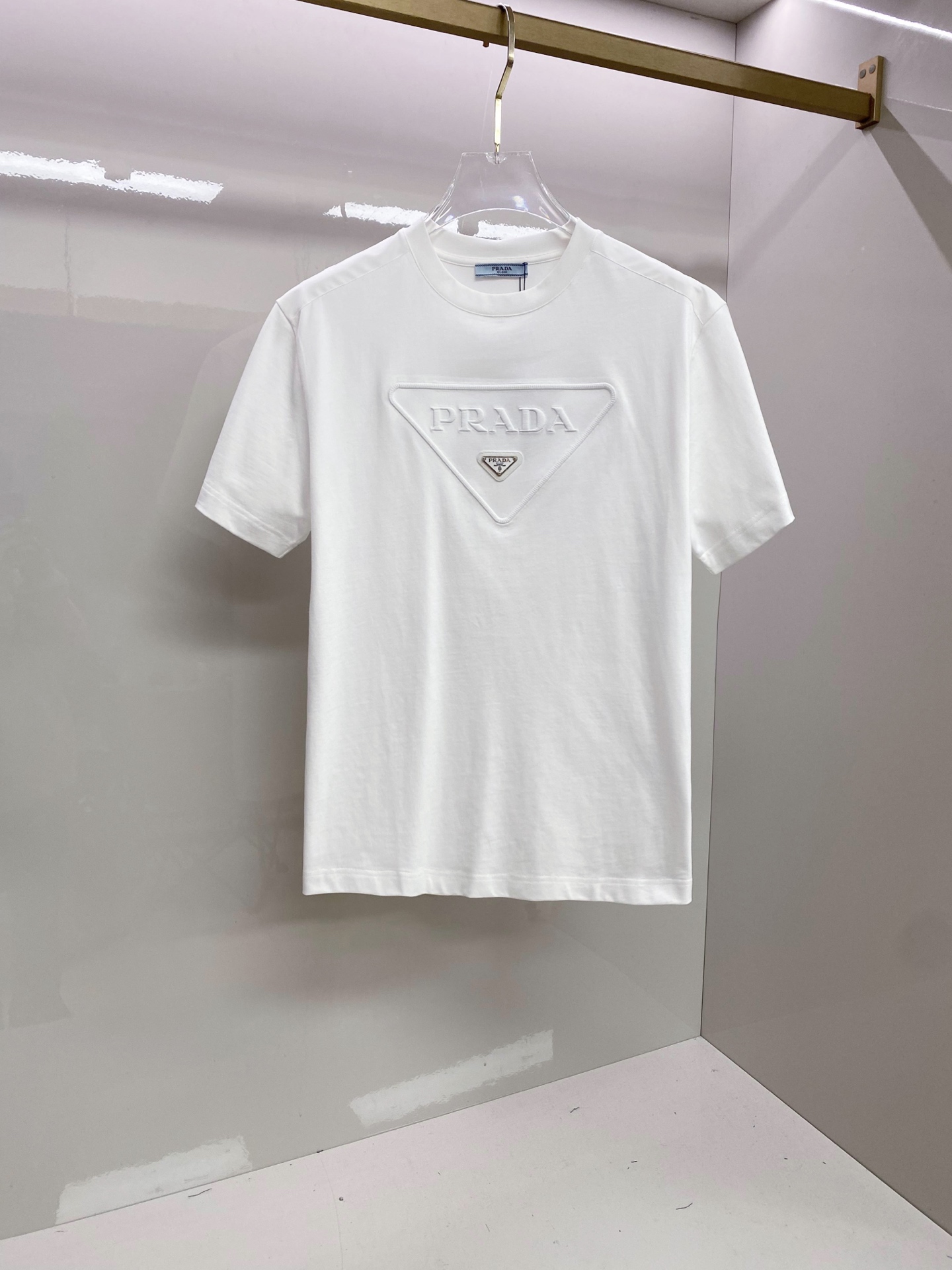 Prada 普拉达 2026ss 春夏新款首发专柜最新款短袖圆领T恤 高端订制 设计前卫时尚！品牌log