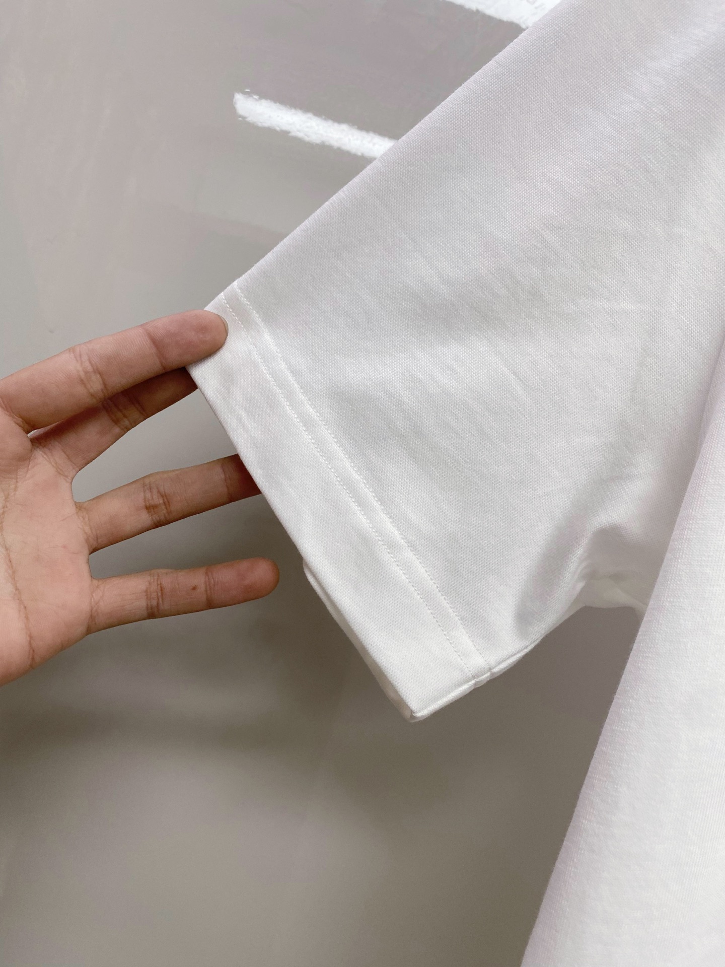 Prada 普拉达 2026ss 春夏新款首发专柜最新款短袖圆领T恤 高端订制 设计前卫时尚！品牌log