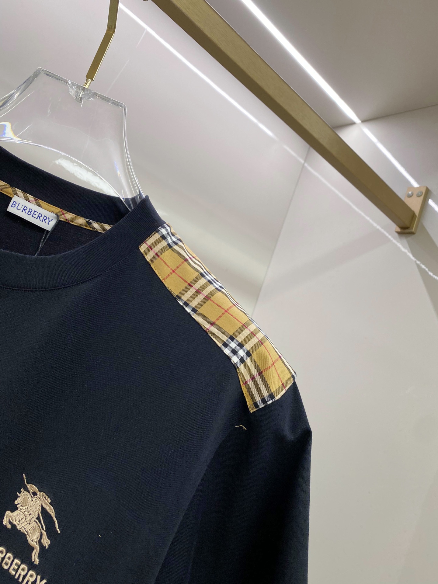 Burberry 巴宝莉 2026ss 春夏新款首发专柜最新款短袖圆领T恤 高端订制 设计前卫时尚！品牌