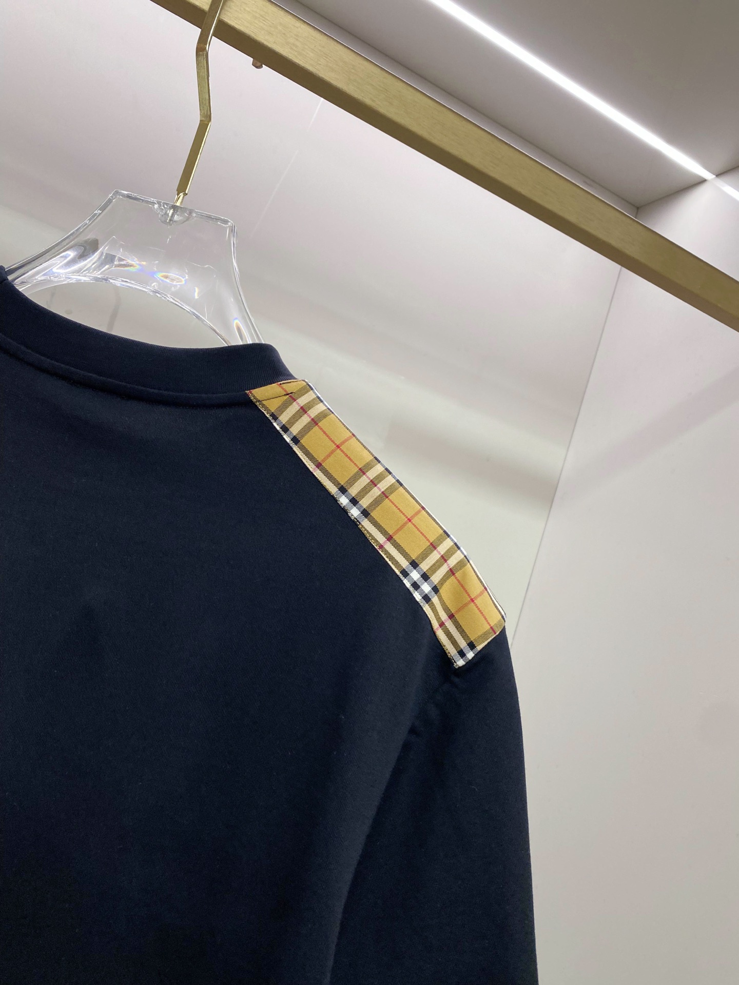 Burberry 巴宝莉 2026ss 春夏新款首发专柜最新款短袖圆领T恤 高端订制 设计前卫时尚！品牌