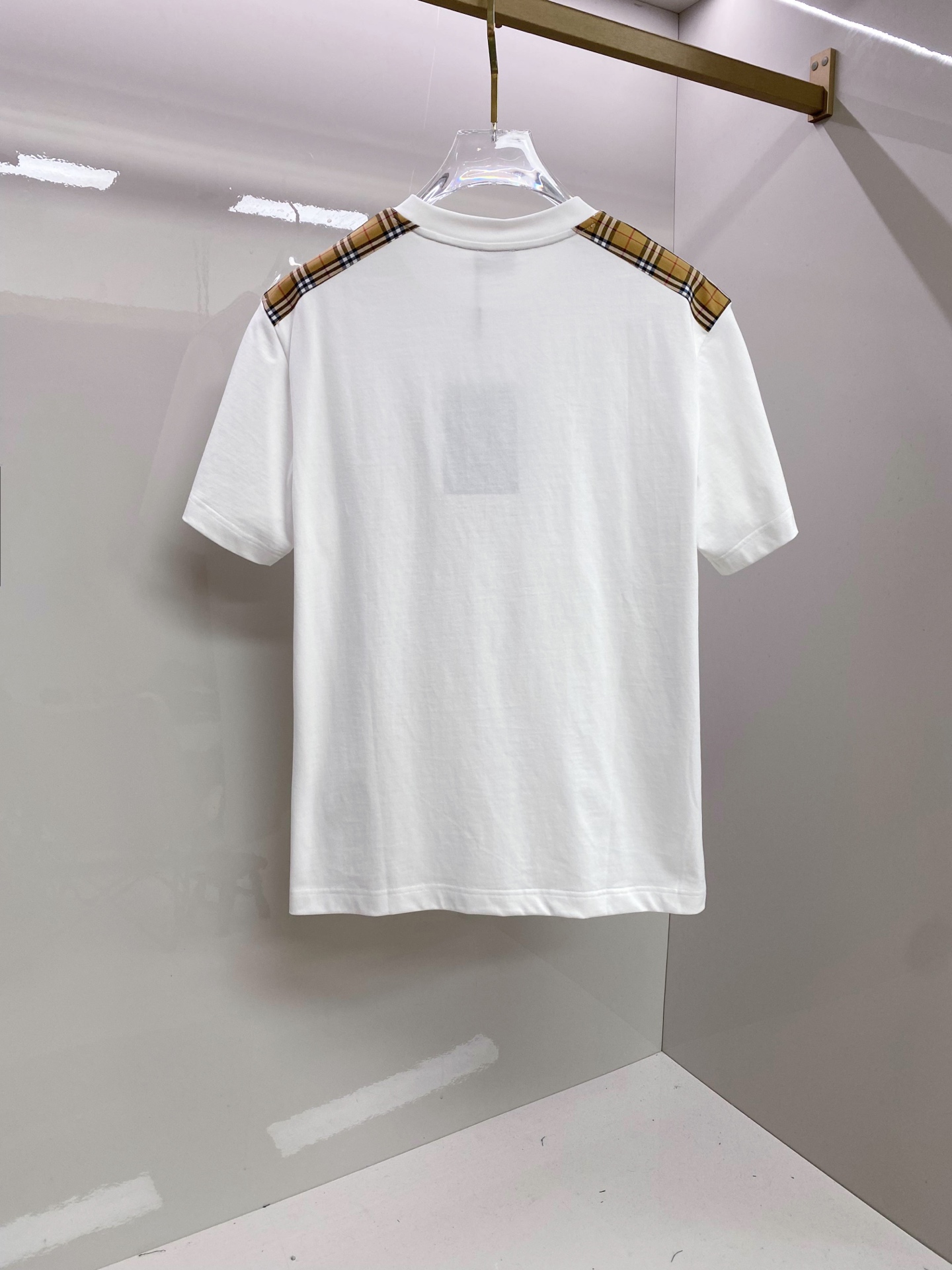 Burberry 巴宝莉 2026ss 春夏新款首发专柜最新款短袖圆领T恤 高端订制 设计前卫时尚！品牌