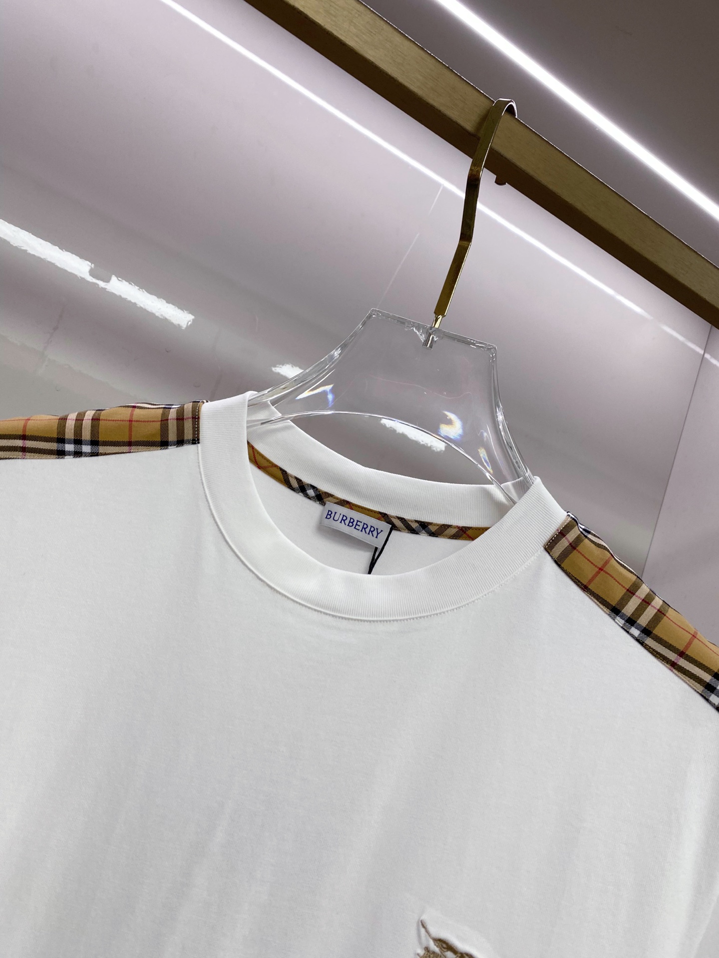 Burberry 巴宝莉 2026ss 春夏新款首发专柜最新款短袖圆领T恤 高端订制 设计前卫时尚！品牌