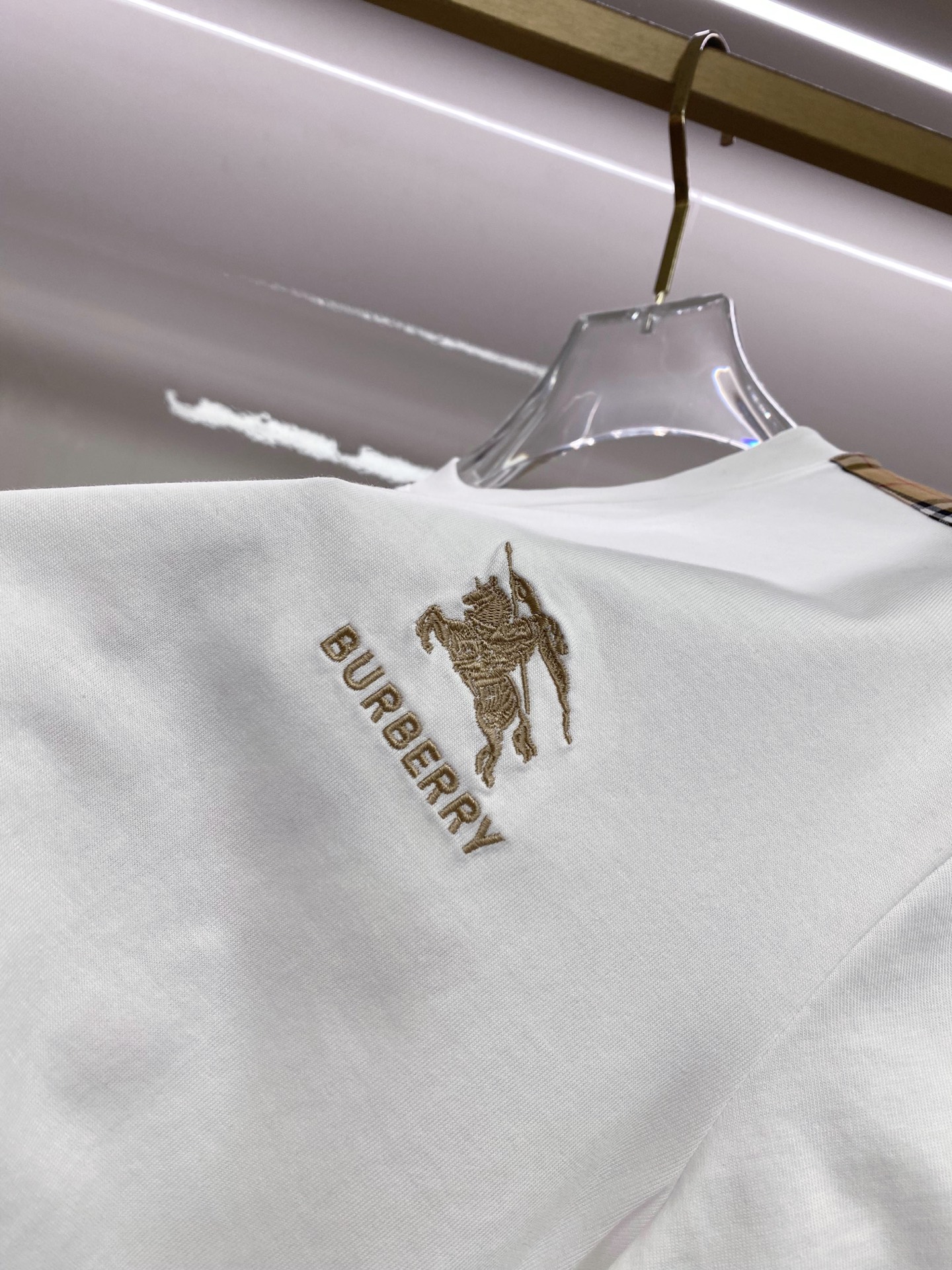 Burberry 巴宝莉 2026ss 春夏新款首发专柜最新款短袖圆领T恤 高端订制 设计前卫时尚！品牌