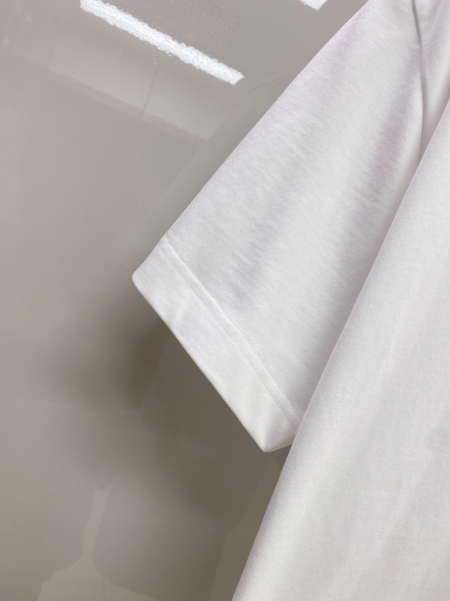 Burberry 巴宝莉 2026ss 春夏新款首发专柜最新款短袖圆领T恤 高端订制 设计前卫时尚！品牌