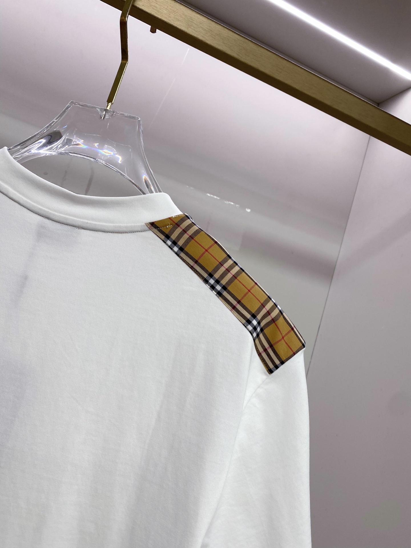 Burberry 巴宝莉 2026ss 春夏新款首发专柜最新款短袖圆领T恤 高端订制 设计前卫时尚！品牌