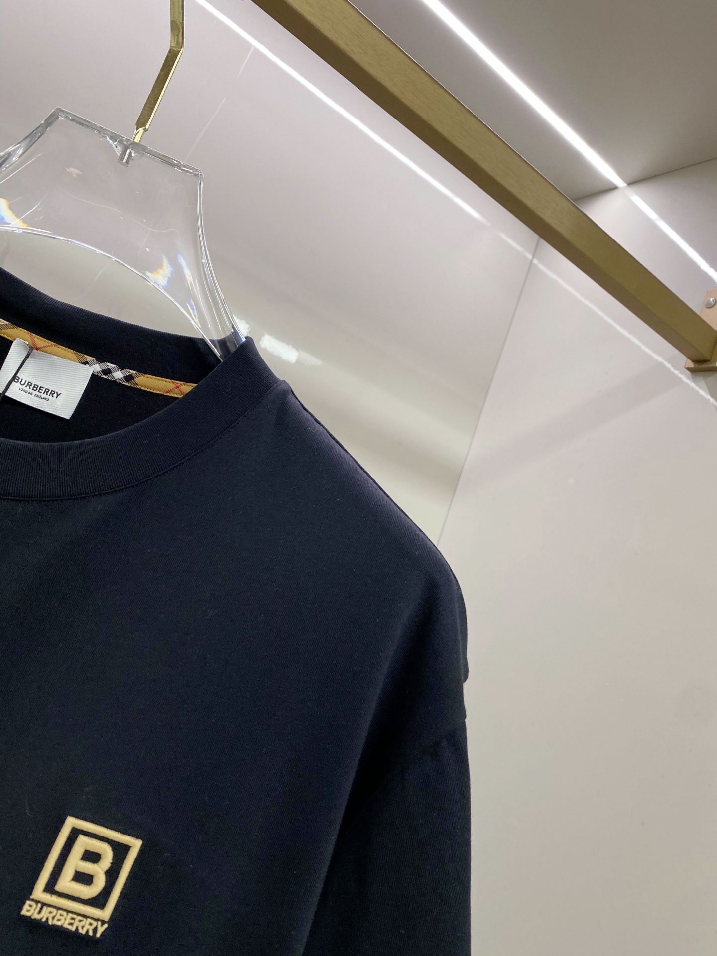 Burberry 巴宝莉 2026ss 春夏新款首发专柜最新款短袖圆领T恤 高端订制 设计前卫时尚！品牌