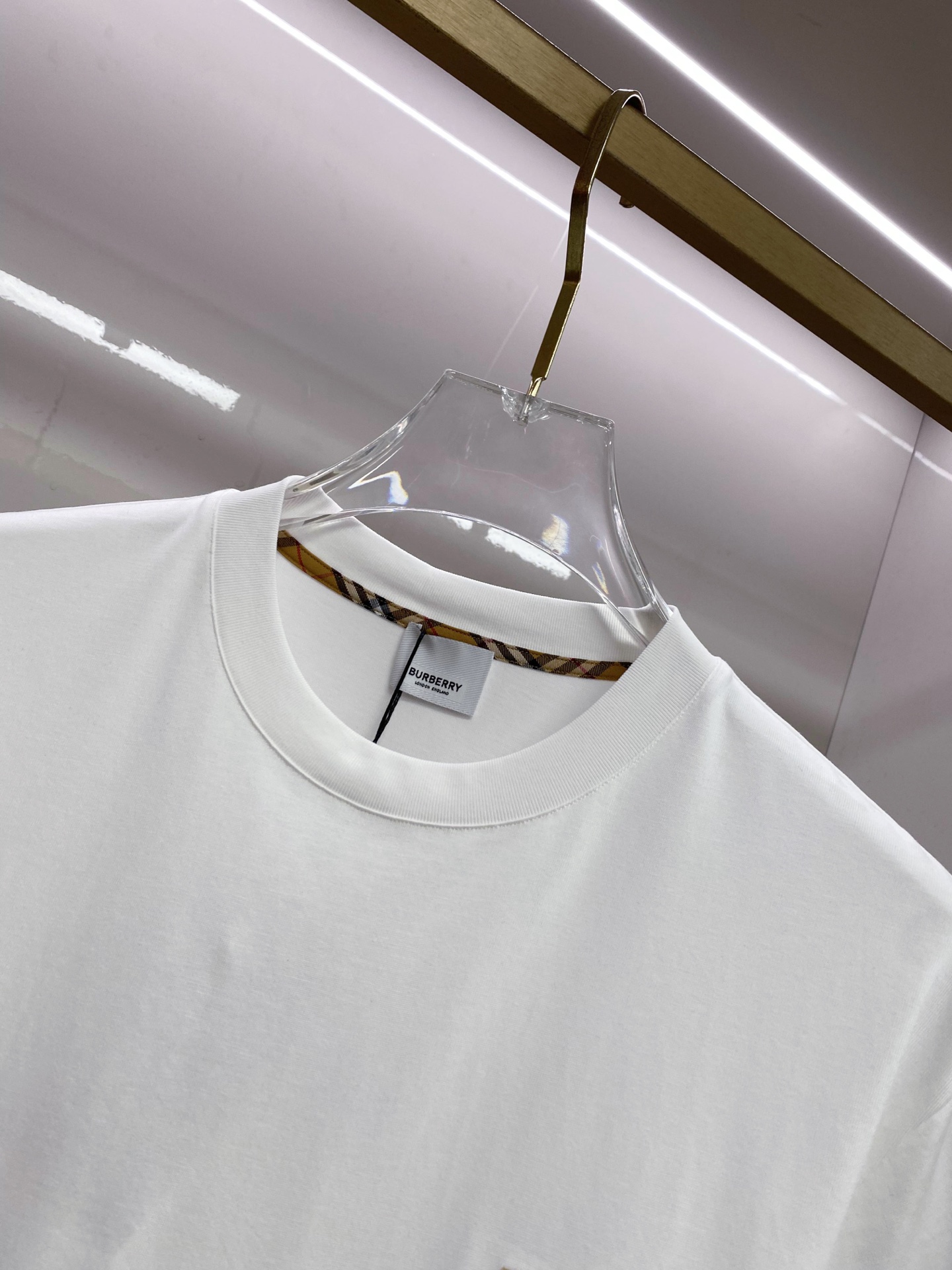 Burberry 巴宝莉 2026ss 春夏新款首发专柜最新款短袖圆领T恤 高端订制 设计前卫时尚！品牌