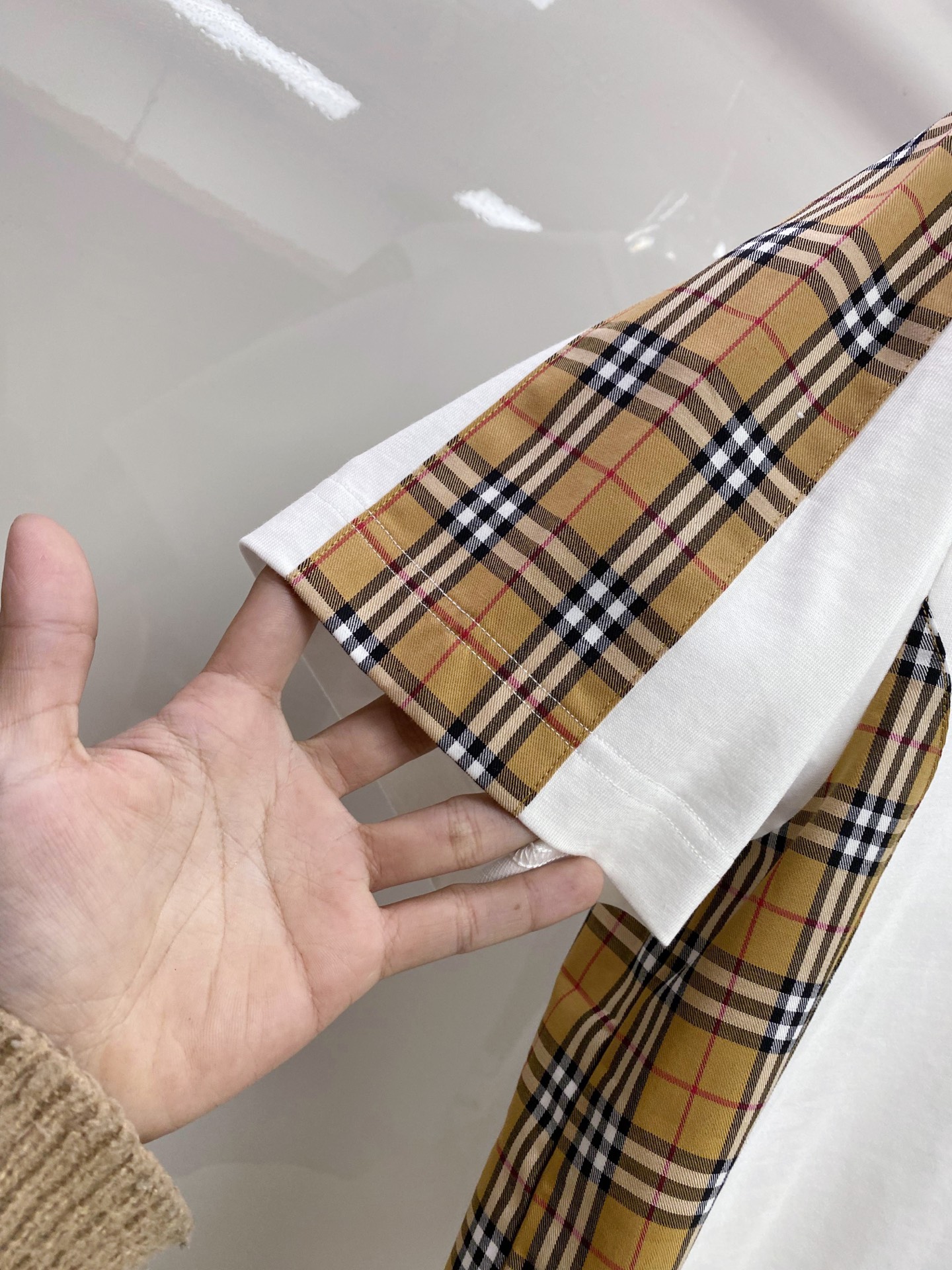 Burberry 巴宝莉 2026ss 春夏新款首发专柜最新款短袖圆领T恤 高端订制 设计前卫时尚！品牌