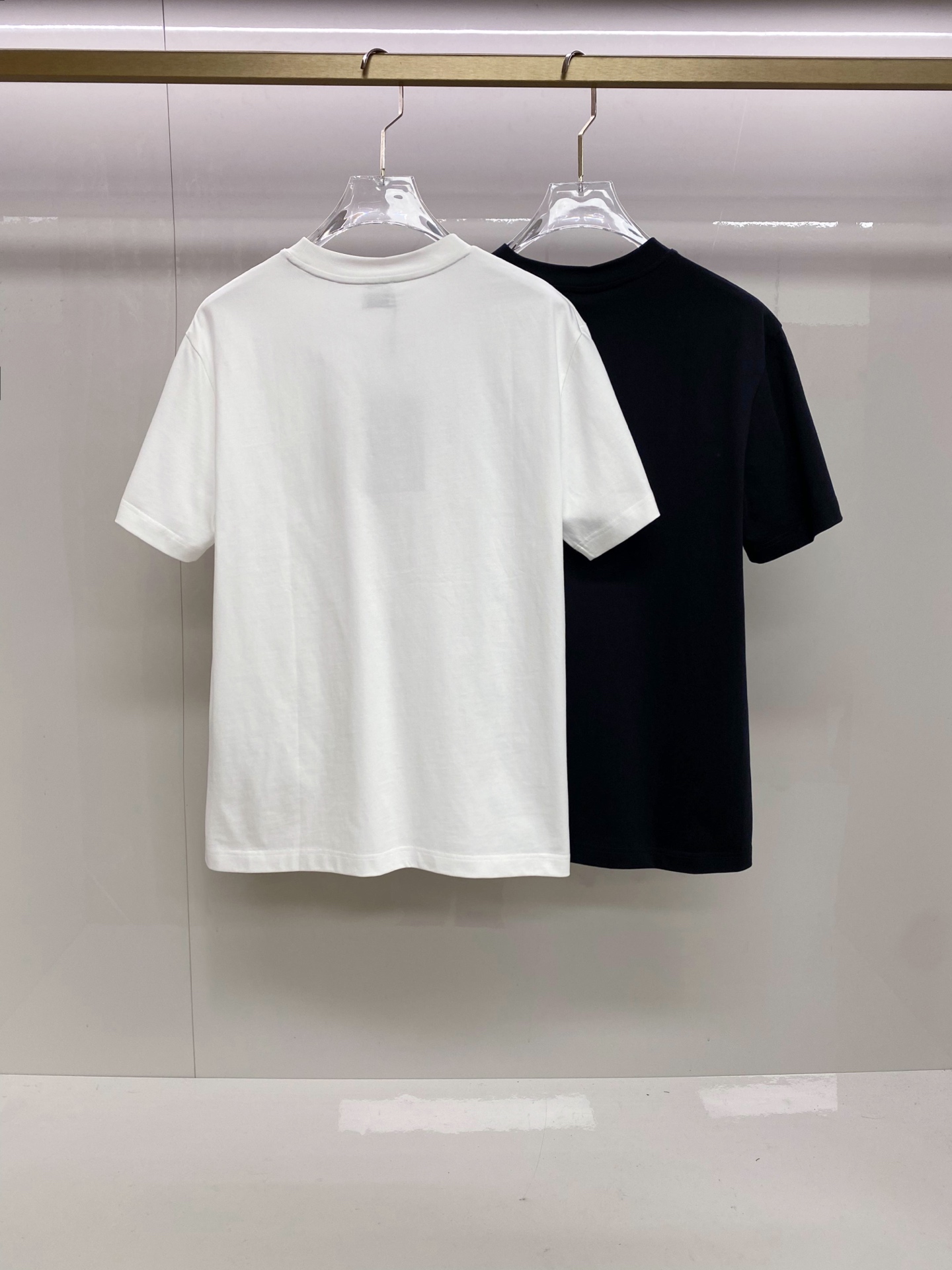 Burberry 巴宝莉 2026ss 春夏新款首发专柜最新款短袖圆领T恤 高端订制 设计前卫时尚！品牌