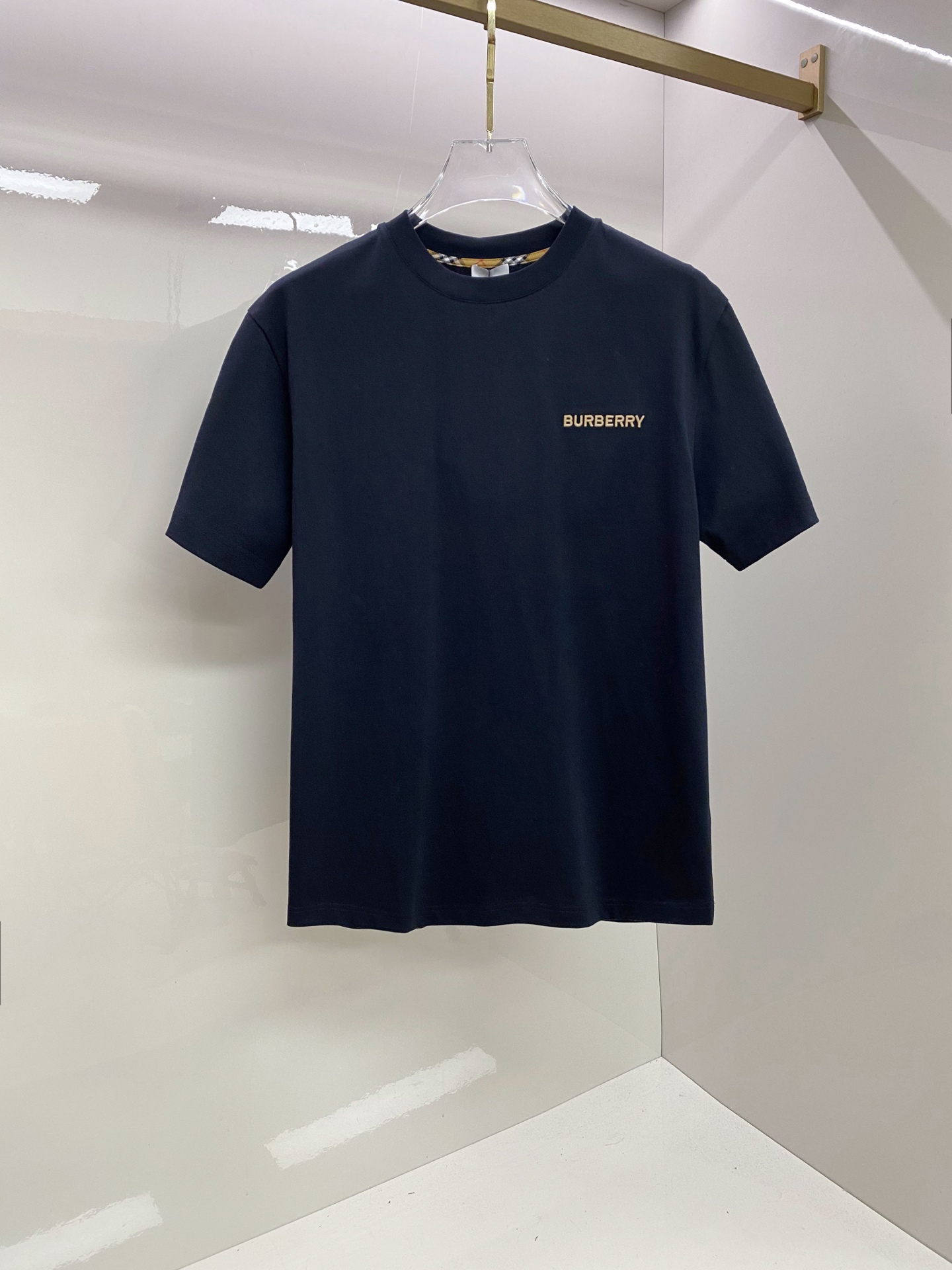 Burberry 巴宝莉 2026ss 春夏新款首发专柜最新款短袖圆领T恤 高端订制 设计前卫时尚！品牌