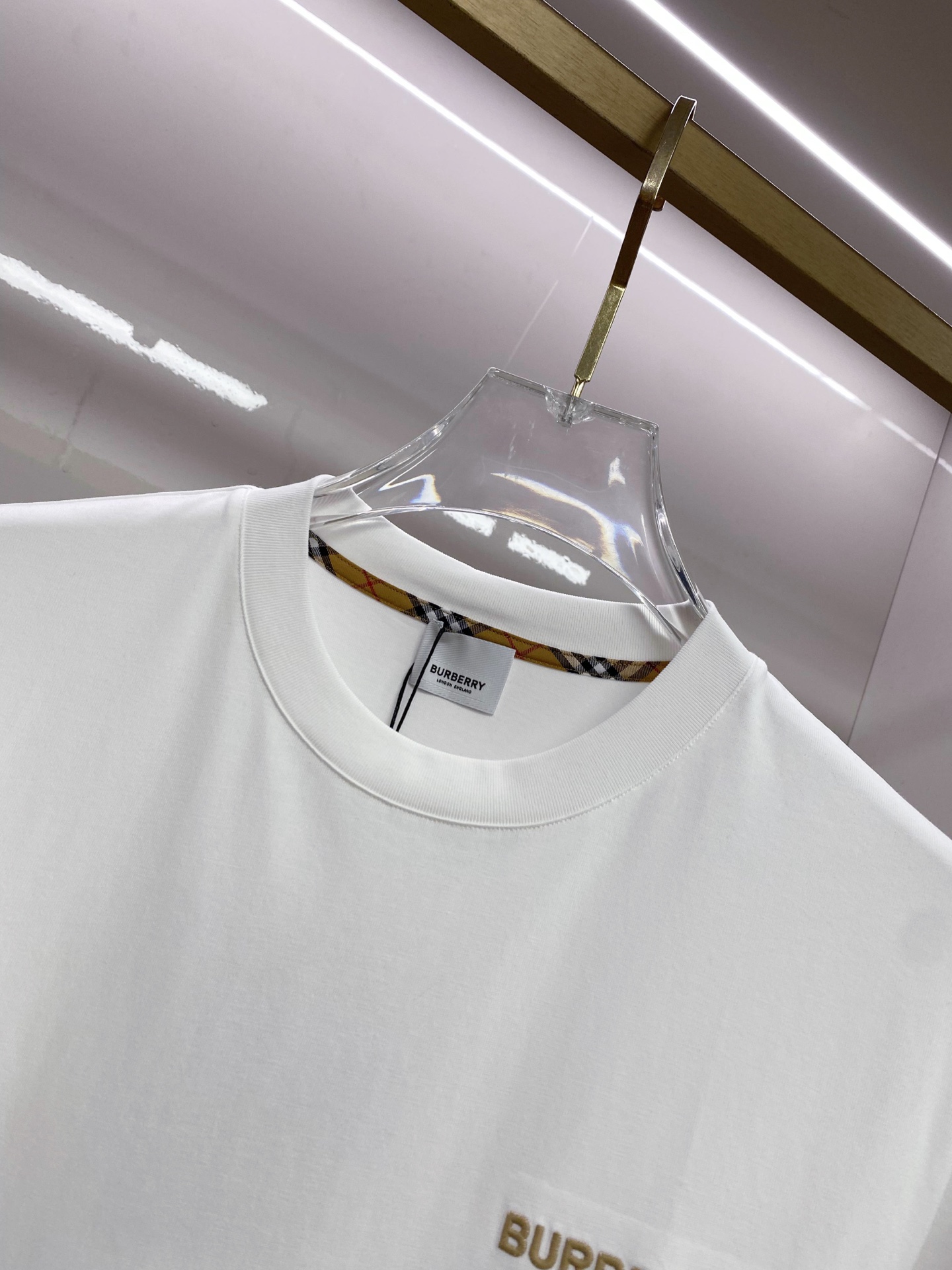 Burberry 巴宝莉 2026ss 春夏新款首发专柜最新款短袖圆领T恤 高端订制 设计前卫时尚！品牌