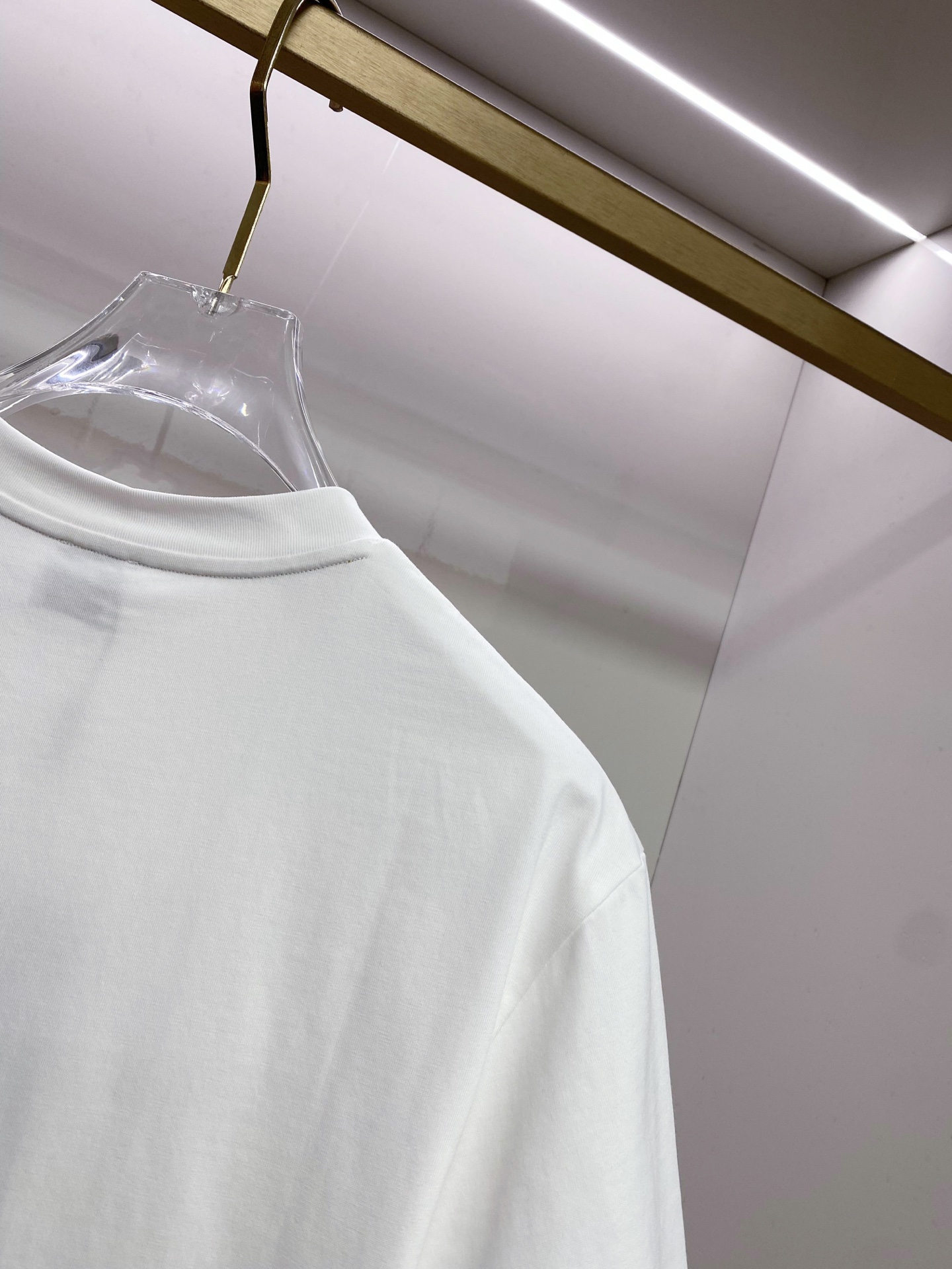 Burberry 巴宝莉 2026ss 春夏新款首发专柜最新款短袖圆领T恤 高端订制 设计前卫时尚！品牌