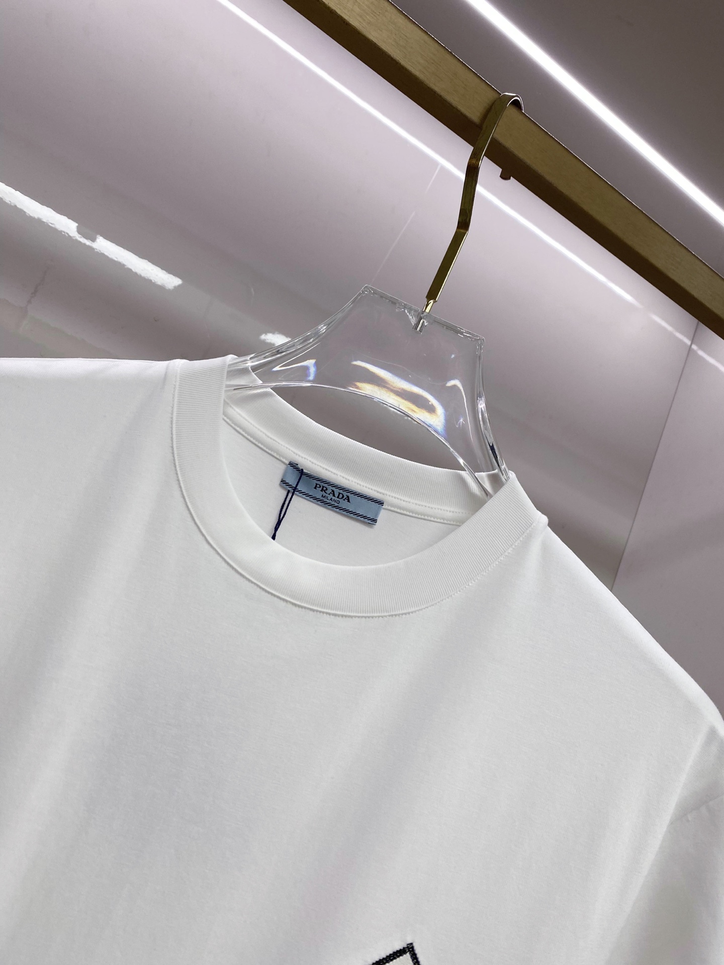 Prada 普拉达 2026ss 春夏新款首发专柜最新款短袖圆领T恤 高端订制 设计前卫时尚！品牌log
