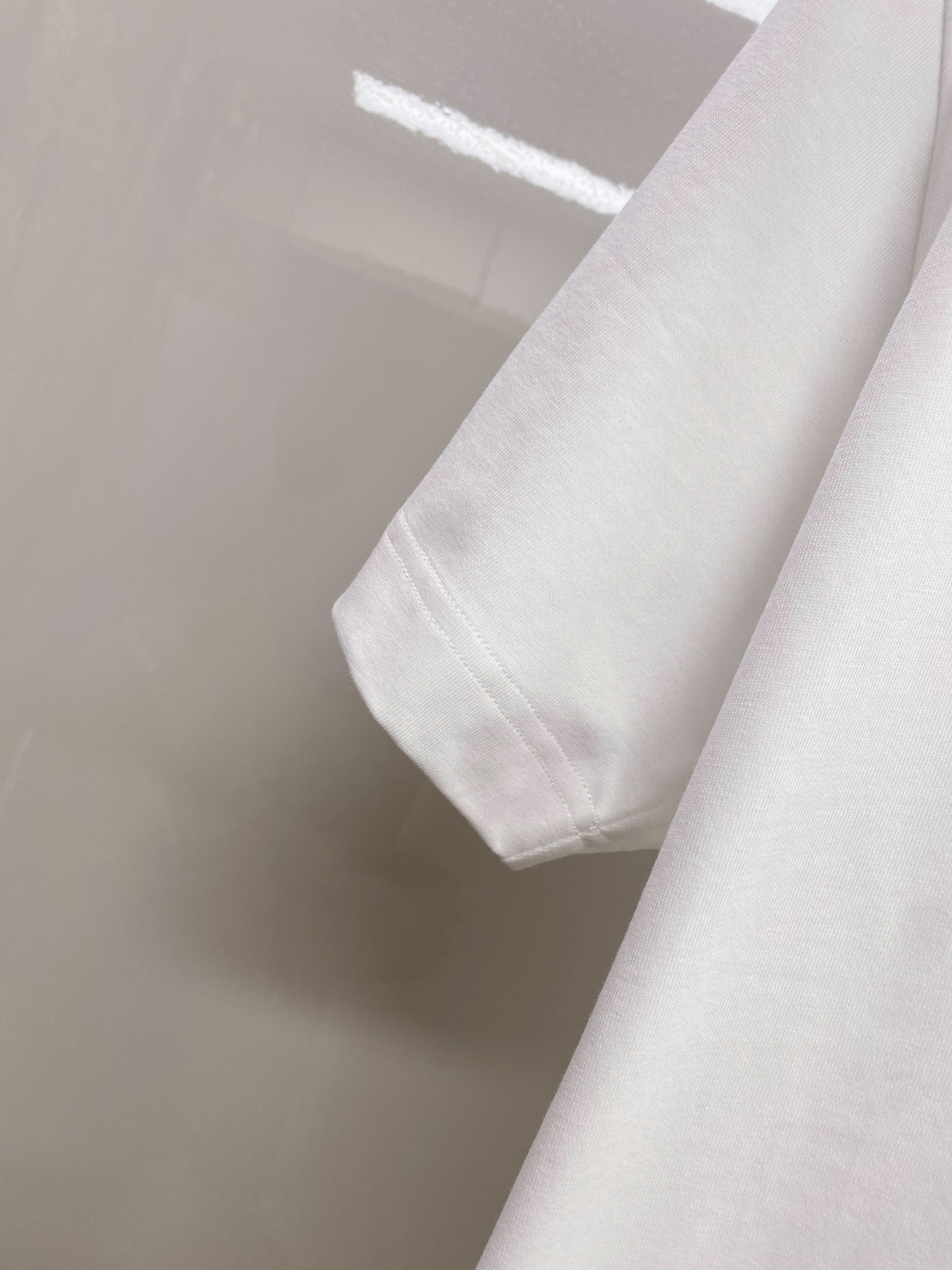 Prada 普拉达 2026ss 春夏新款首发专柜最新款短袖圆领T恤 高端订制 设计前卫时尚！品牌log