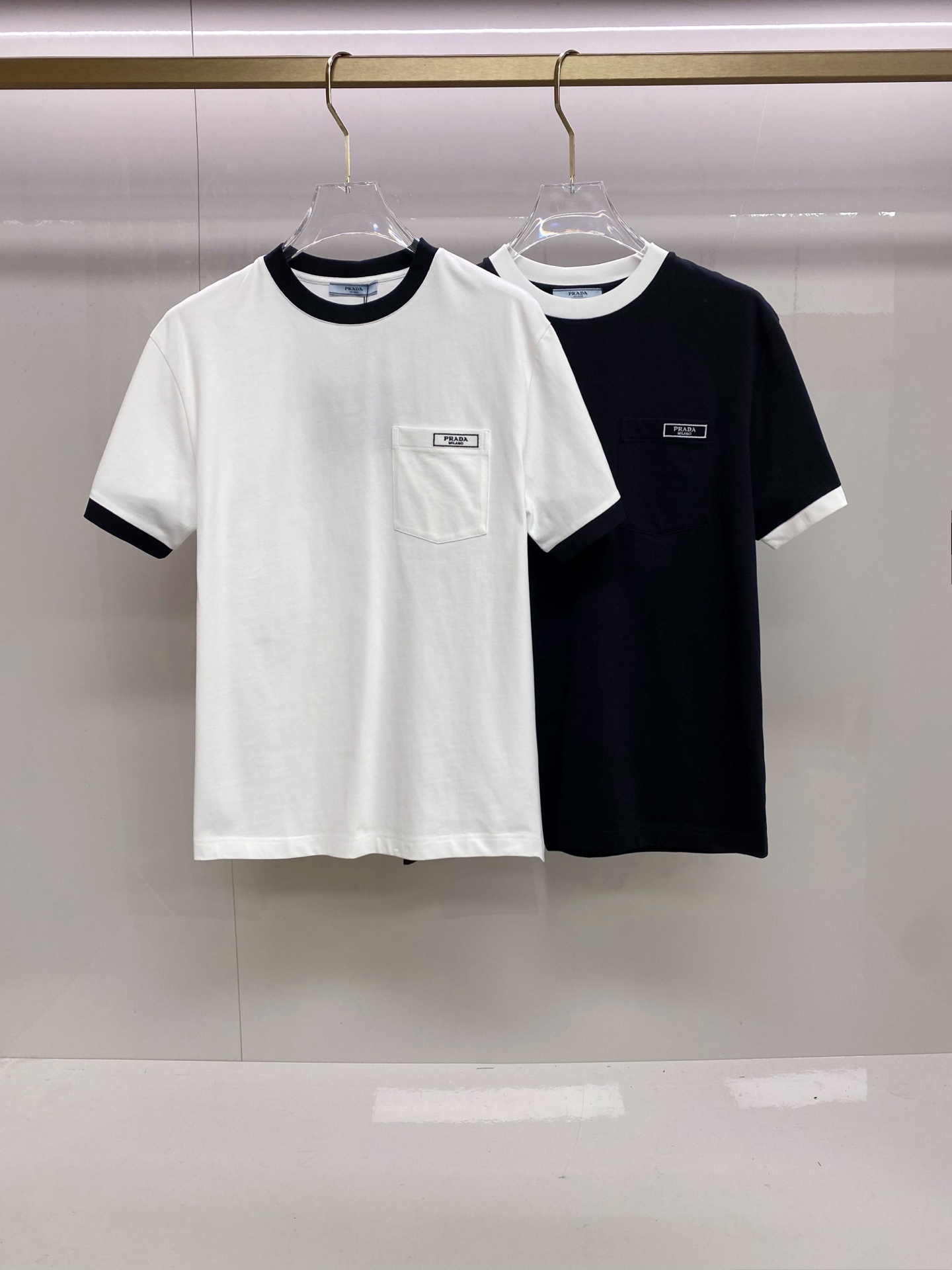 Prada 普拉达 2026ss 春夏新款首发专柜最新款短袖圆领T恤 高端订制 设计前卫时尚！品牌log