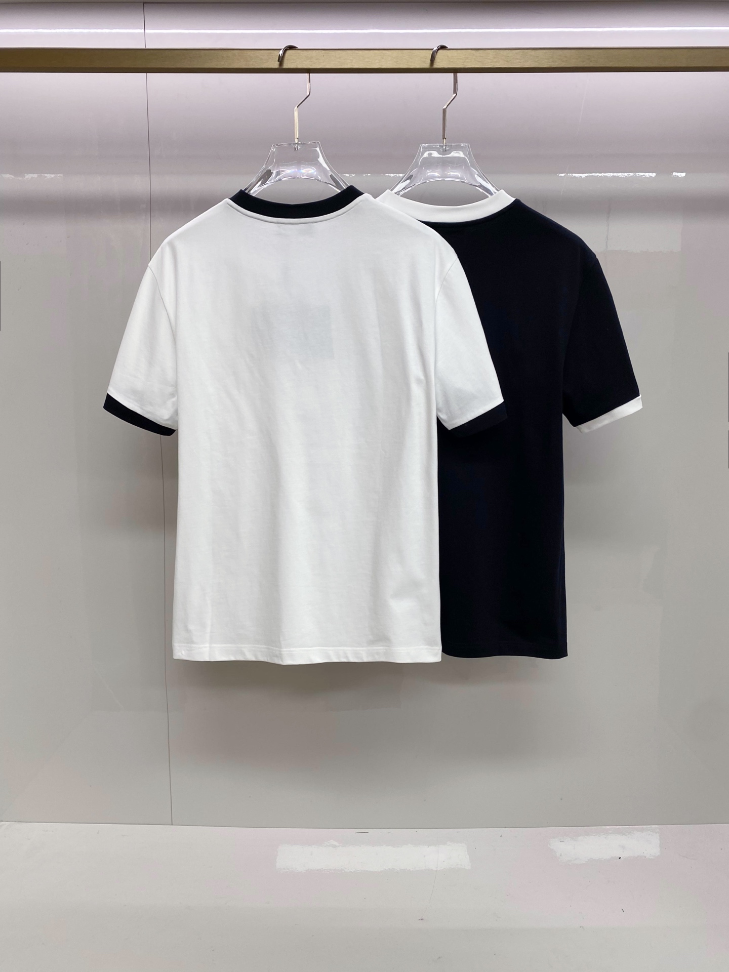 Prada 普拉达 2026ss 春夏新款首发专柜最新款短袖圆领T恤 高端订制 设计前卫时尚！品牌log