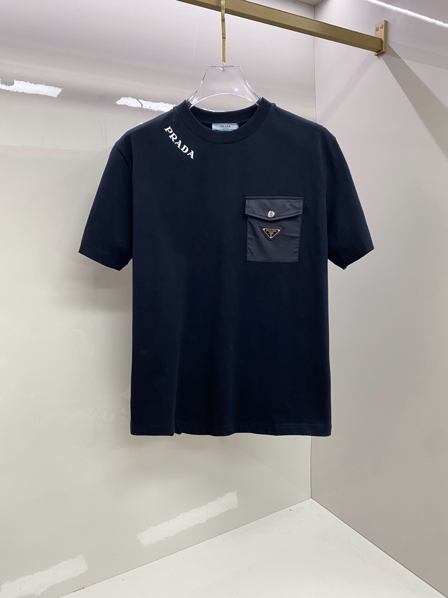 Prada 普拉达 2026ss 春夏新款首发专柜最新款短袖圆领T恤 高端订制 设计前卫时尚！品牌log