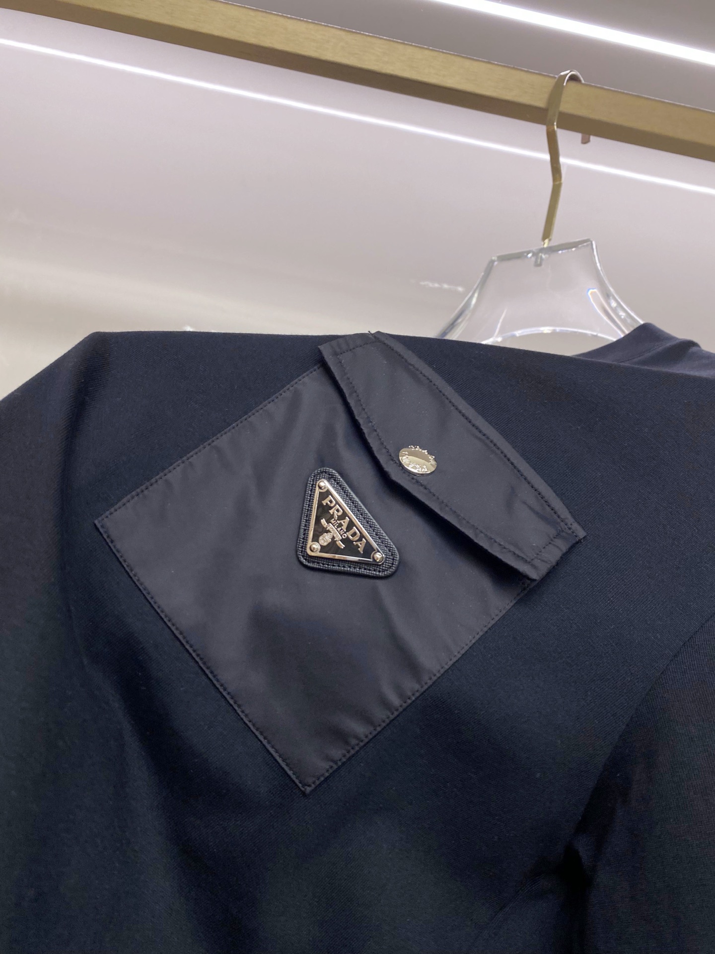 Prada 普拉达 2026ss 春夏新款首发专柜最新款短袖圆领T恤 高端订制 设计前卫时尚！品牌log