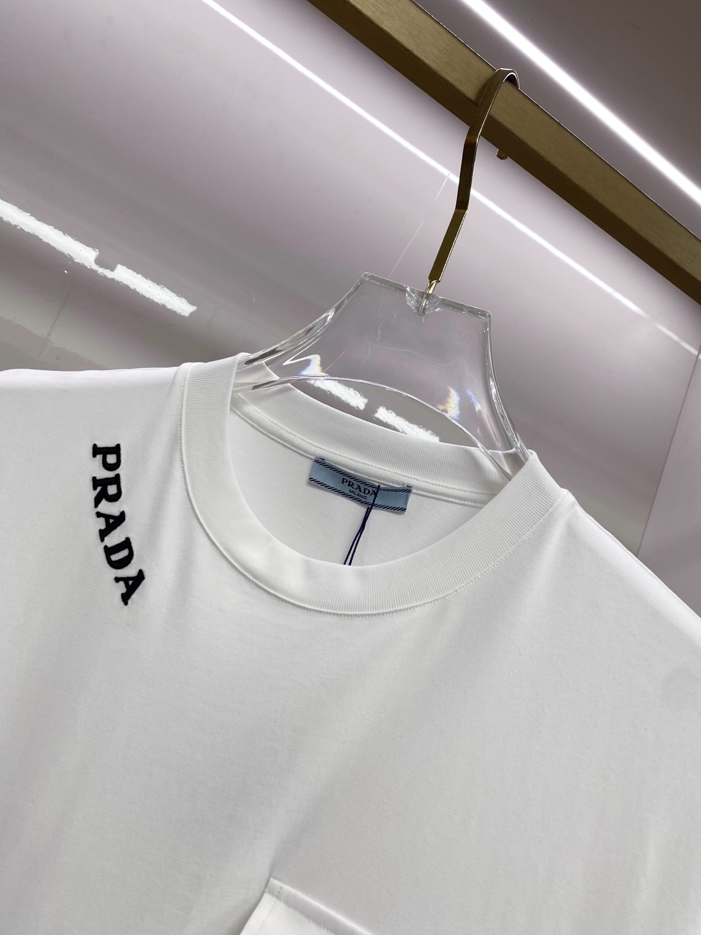 Prada 普拉达 2026ss 春夏新款首发专柜最新款短袖圆领T恤 高端订制 设计前卫时尚！品牌log