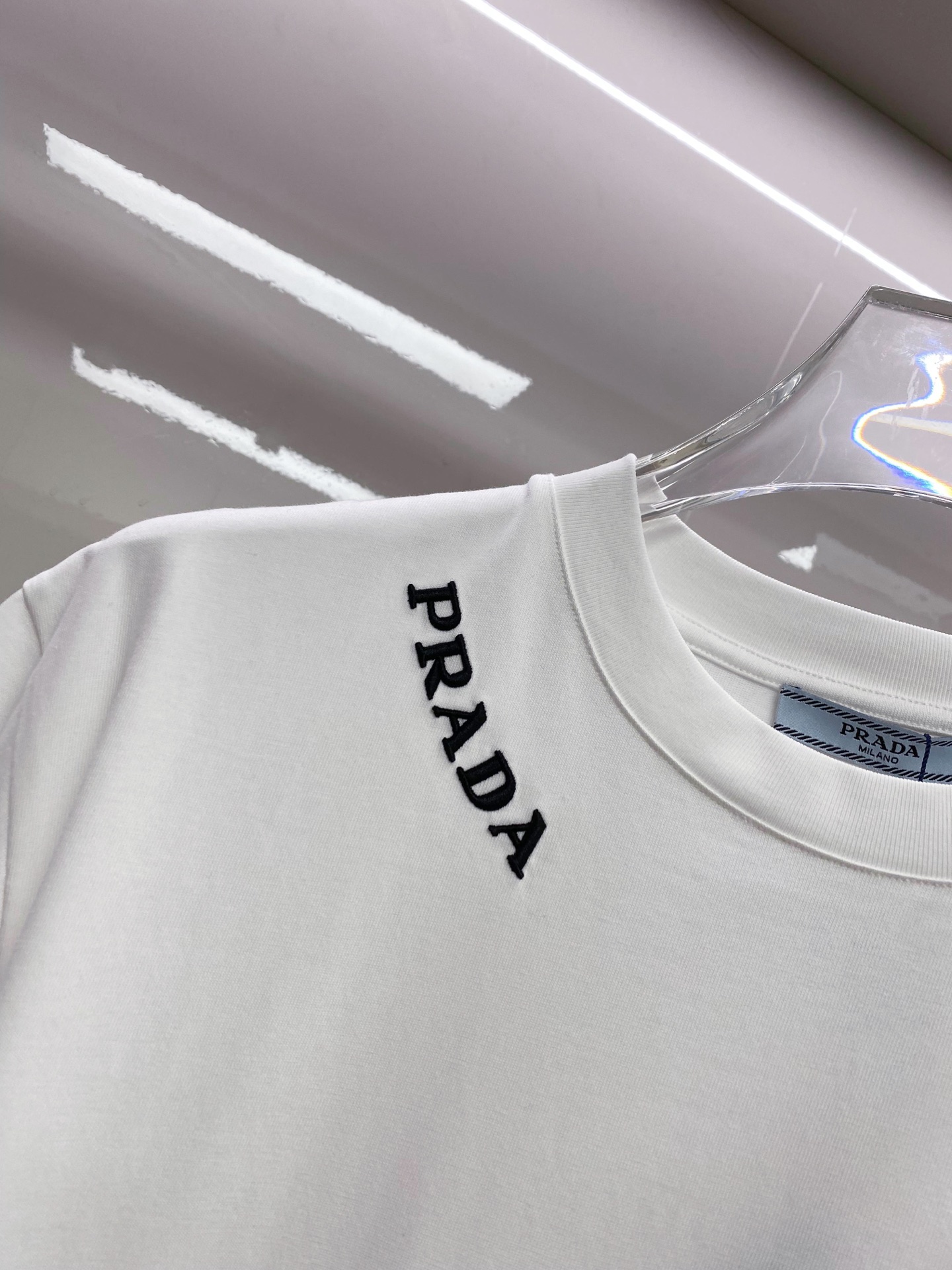 Prada 普拉达 2026ss 春夏新款首发专柜最新款短袖圆领T恤 高端订制 设计前卫时尚！品牌log