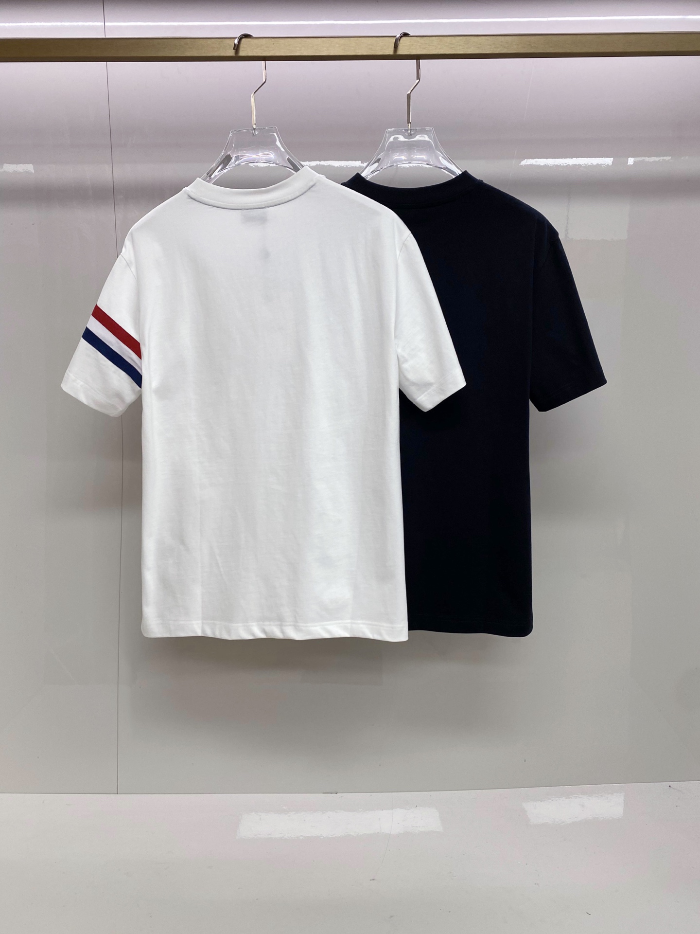 Moncler 蒙口 2026ss 春夏新款首发专柜最新款短袖圆领T恤 高端订制 设计前卫时尚！品牌lo