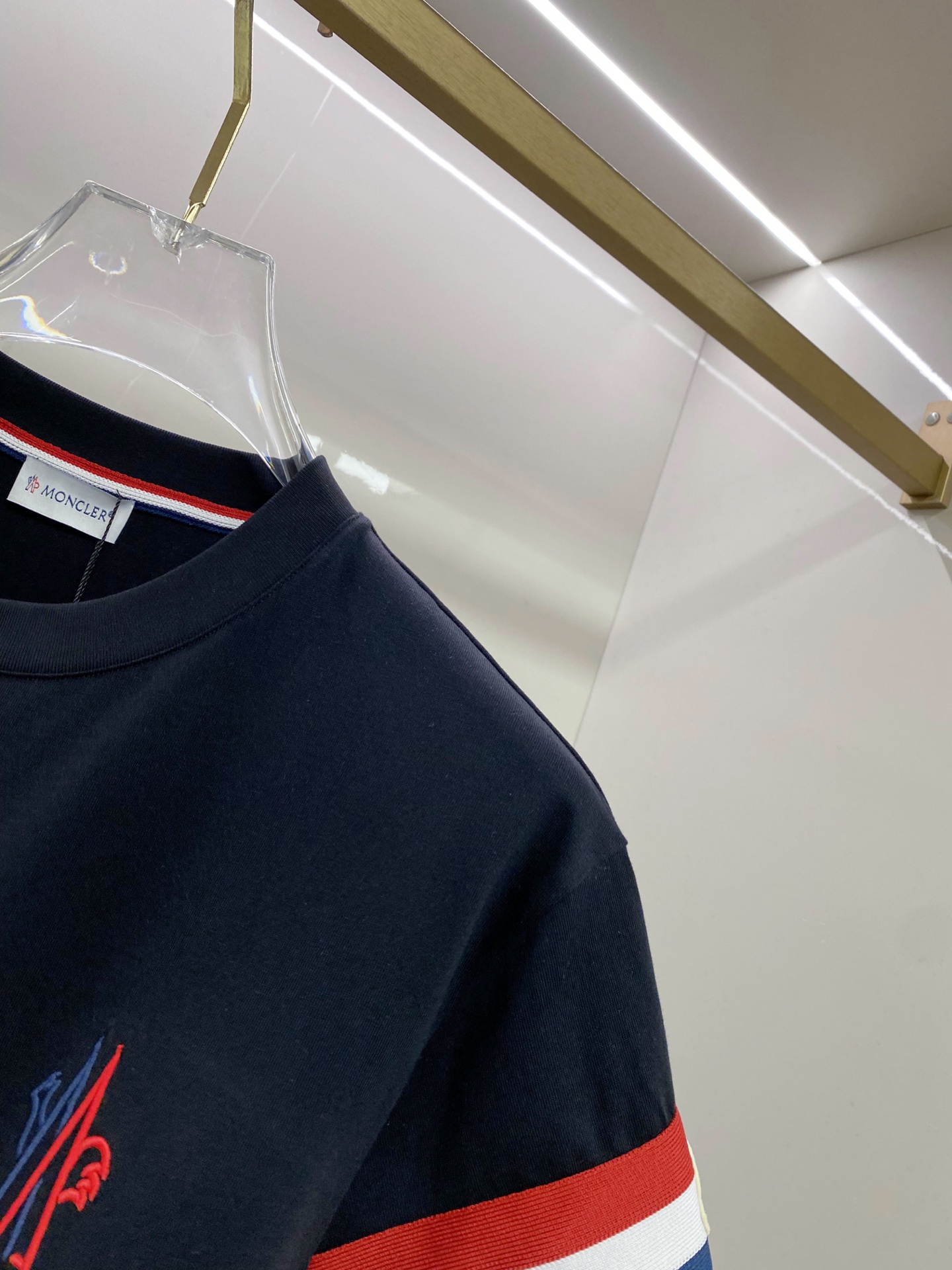 Moncler 蒙口 2026ss 春夏新款首发专柜最新款短袖圆领T恤 高端订制 设计前卫时尚！品牌lo