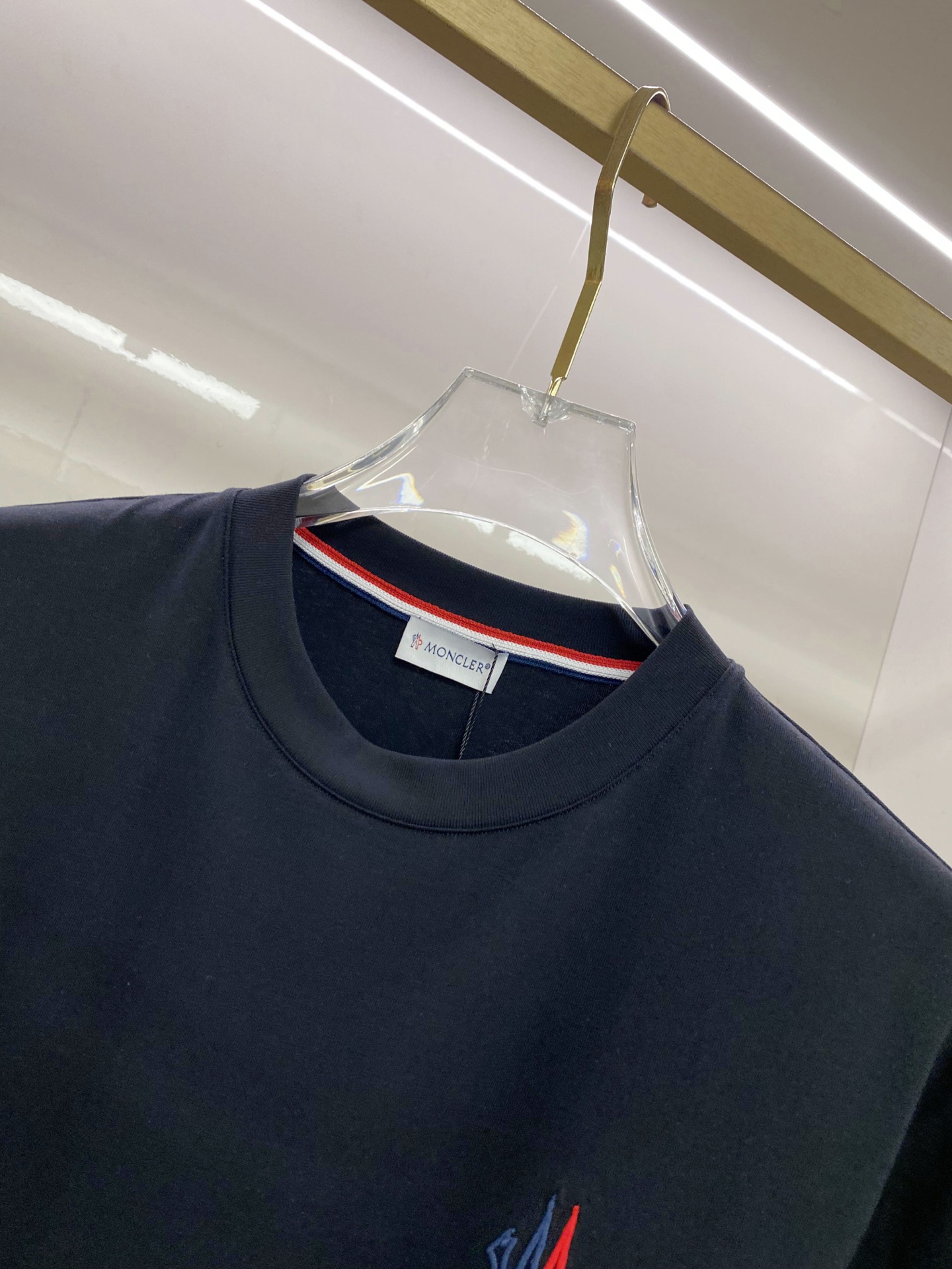 Moncler 蒙口 2026ss 春夏新款首发专柜最新款短袖圆领T恤 高端订制 设计前卫时尚！品牌lo