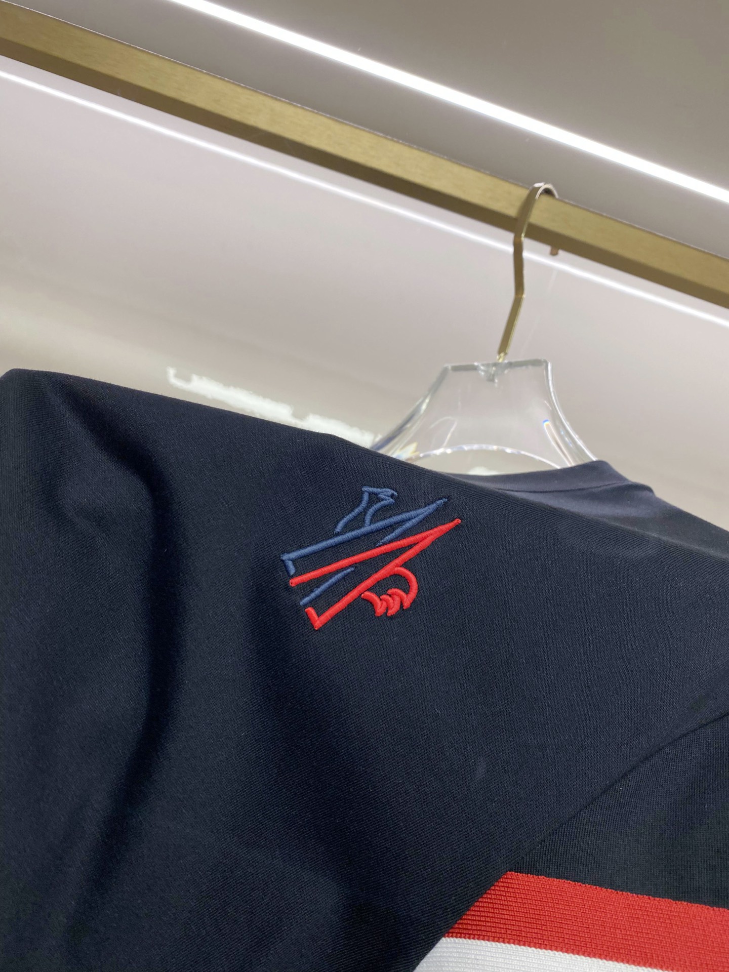 Moncler 蒙口 2026ss 春夏新款首发专柜最新款短袖圆领T恤 高端订制 设计前卫时尚！品牌lo