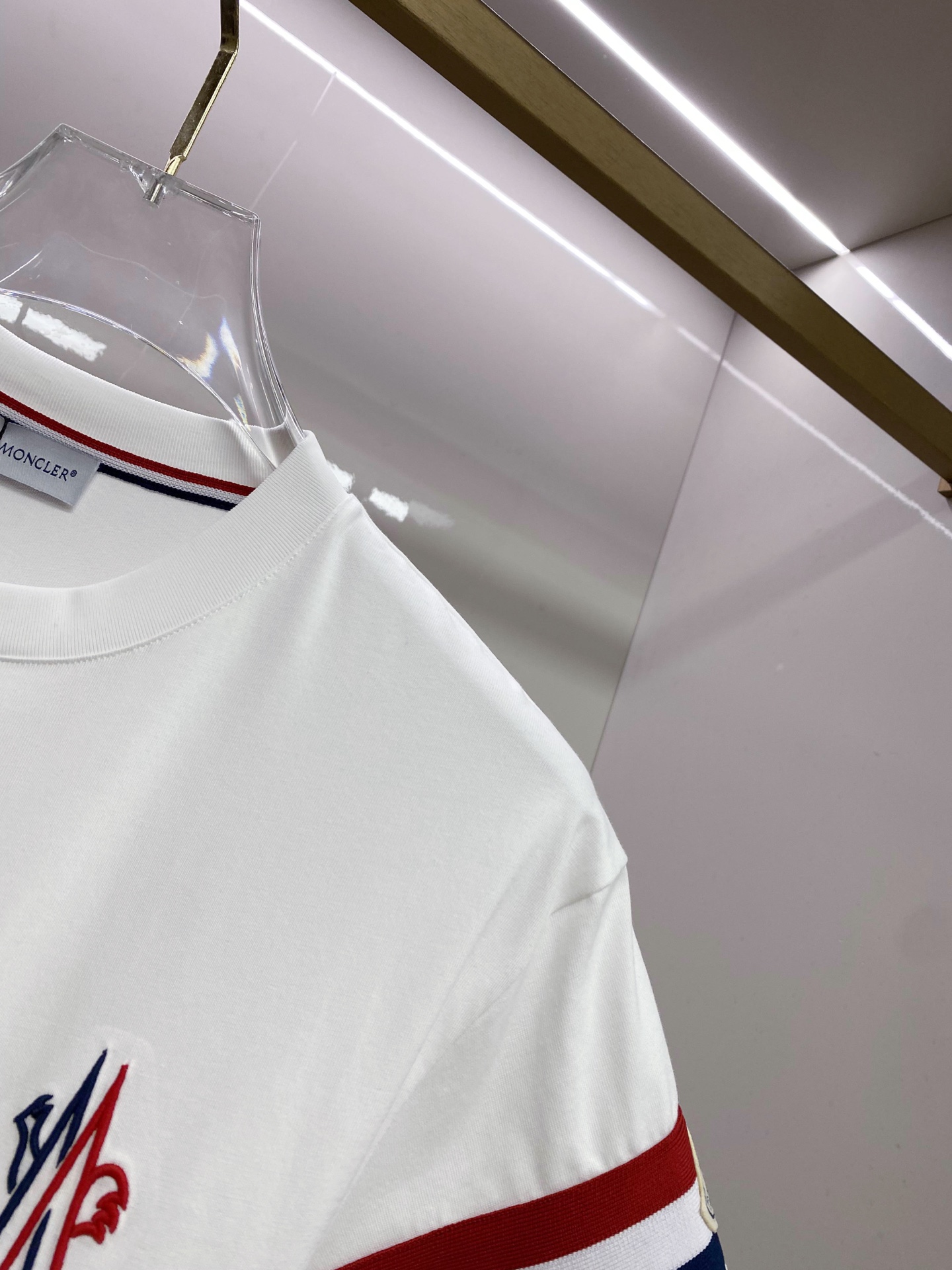 Moncler 蒙口 2026ss 春夏新款首发专柜最新款短袖圆领T恤 高端订制 设计前卫时尚！品牌lo