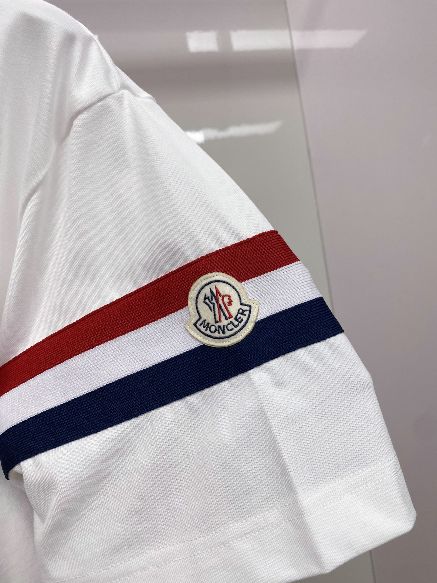 Moncler 蒙口 2026ss 春夏新款首发专柜最新款短袖圆领T恤 高端订制 设计前卫时尚！品牌lo