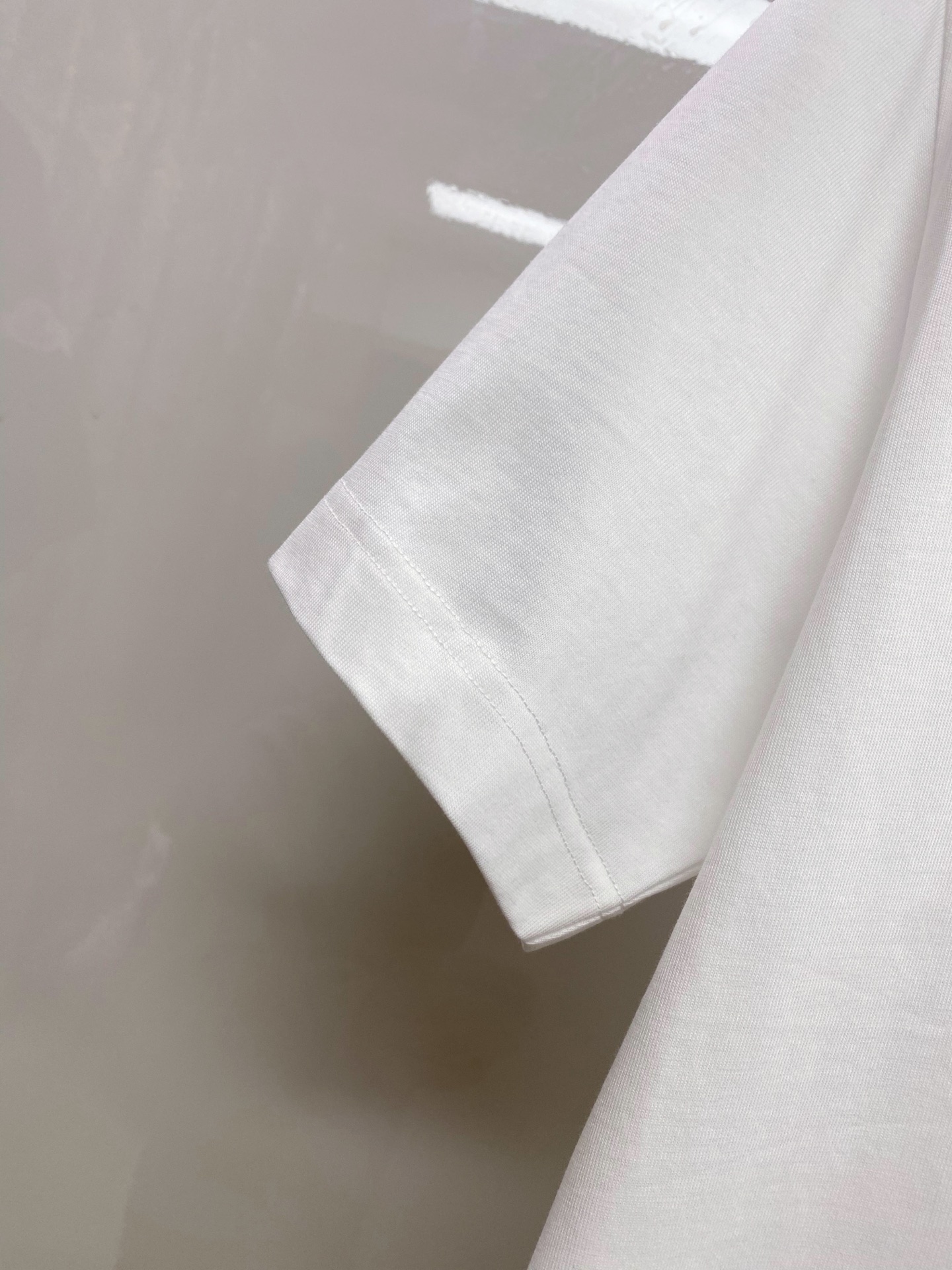 Moncler 蒙口 2026ss 春夏新款首发专柜最新款短袖圆领T恤 高端订制 设计前卫时尚！品牌lo