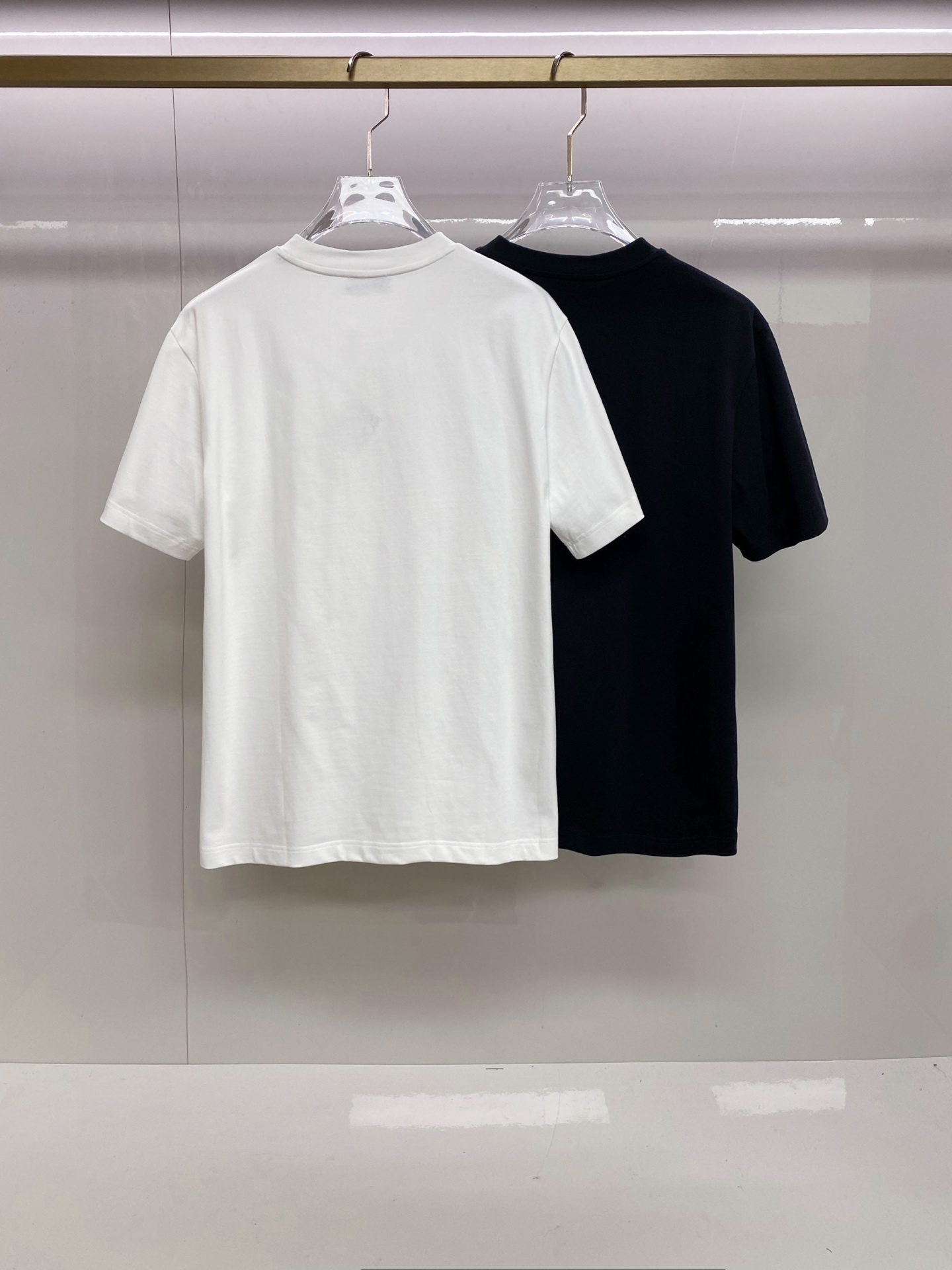 Loewe 罗意威 2026ss 春夏新款首发专柜最新款短袖圆领T恤 高端订制 设计前卫时尚！品牌log