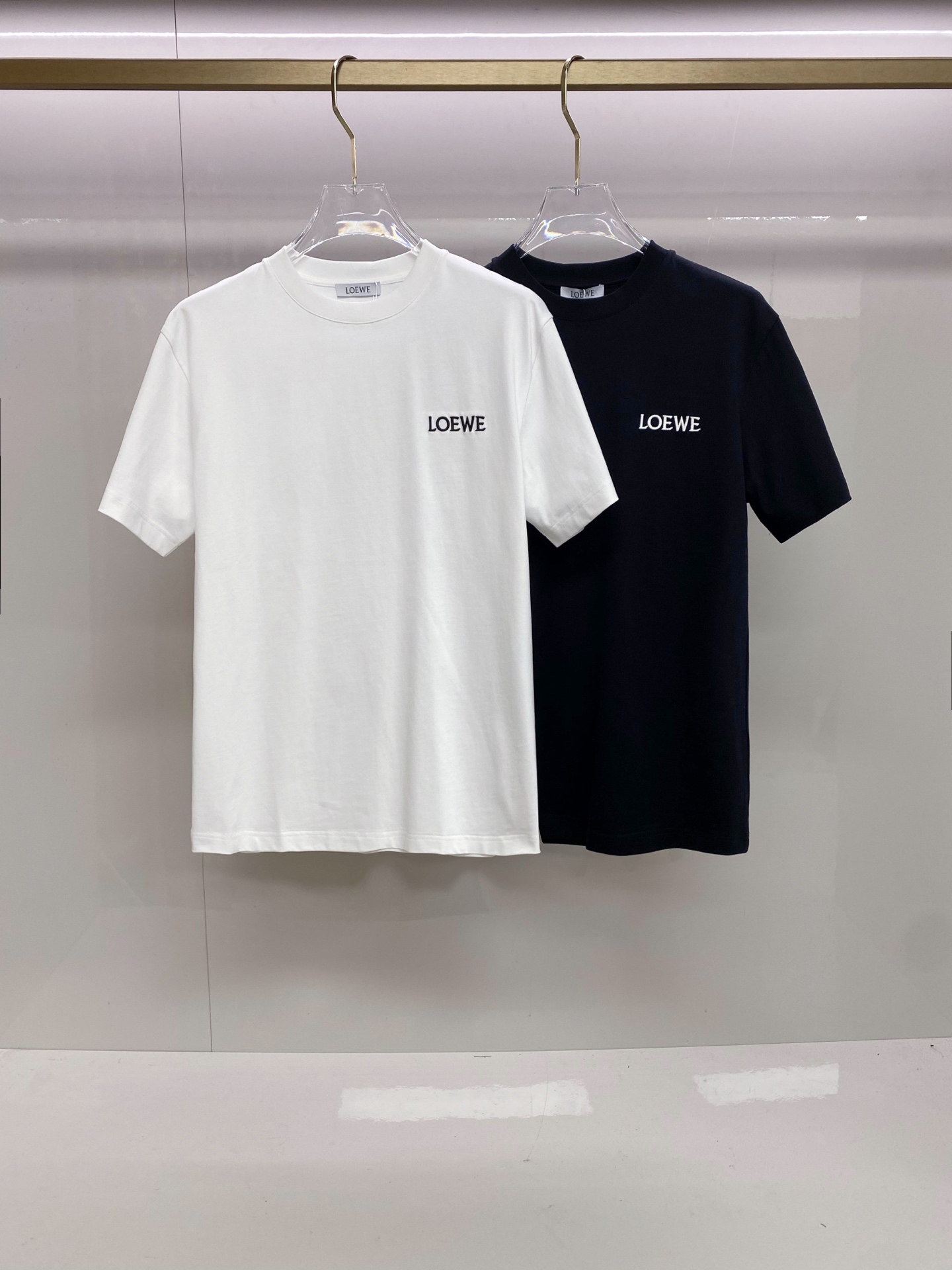 Loewe 罗意威 2026ss 春夏新款首发专柜最新款短袖圆领T恤 高端订制 设计前卫时尚！品牌log