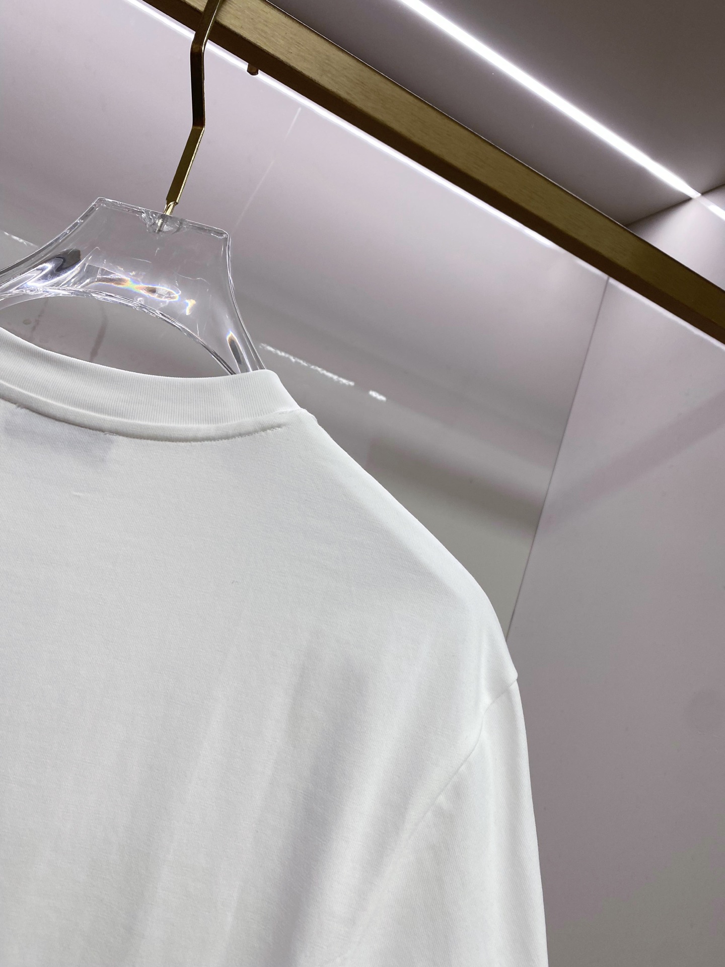 Loewe 罗意威 2026ss 春夏新款首发专柜最新款短袖圆领T恤 高端订制 设计前卫时尚！品牌log