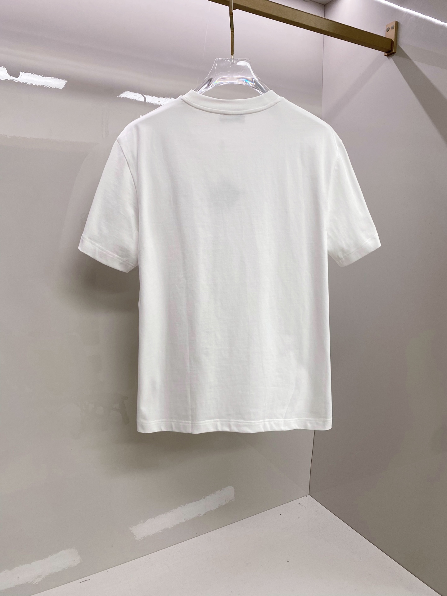 Loewe 罗意威 2026ss 春夏新款首发专柜最新款短袖圆领T恤 高端订制 设计前卫时尚！品牌log