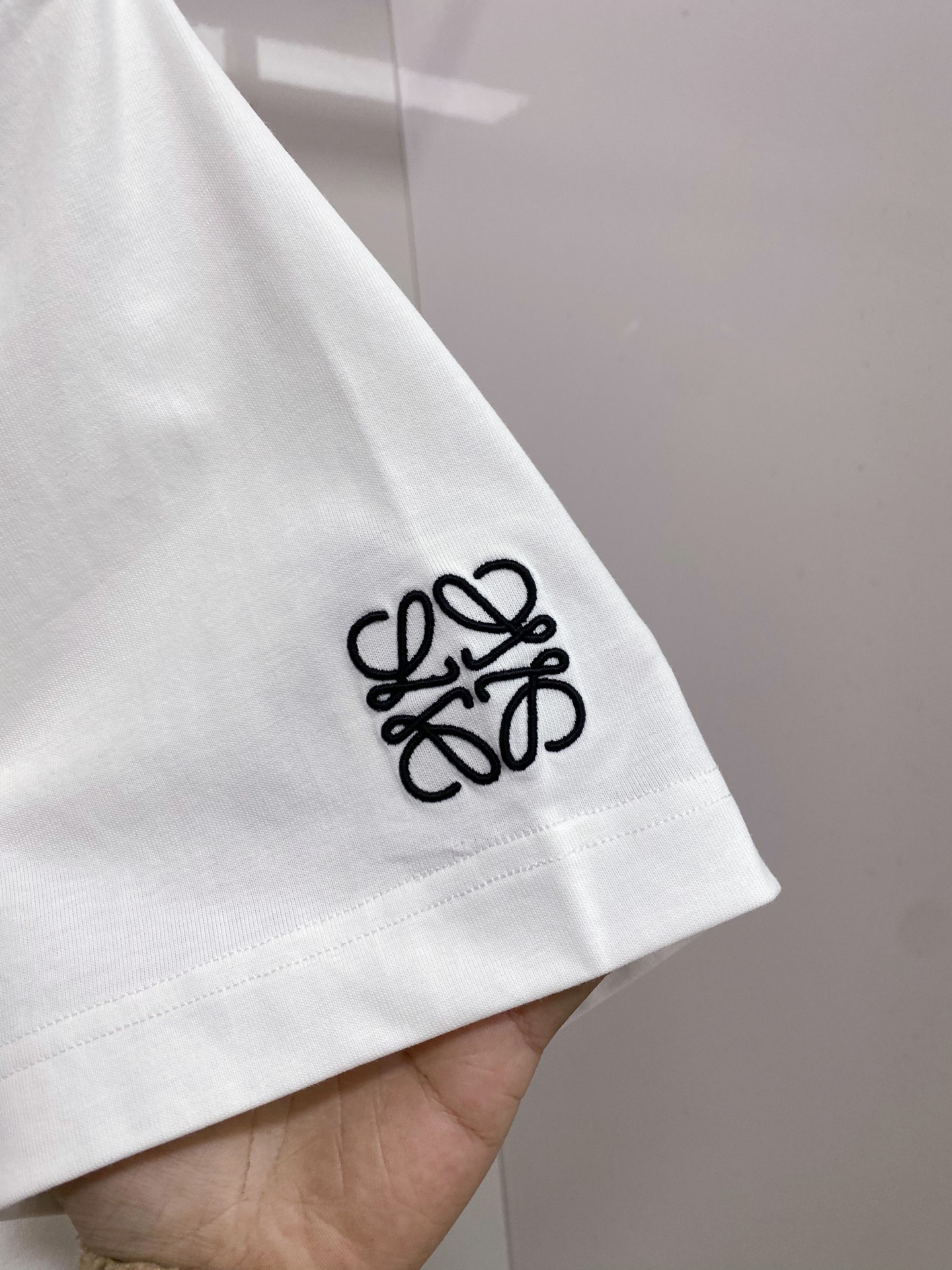 Loewe 罗意威 2026ss 春夏新款首发专柜最新款短袖圆领T恤 高端订制 设计前卫时尚！品牌log