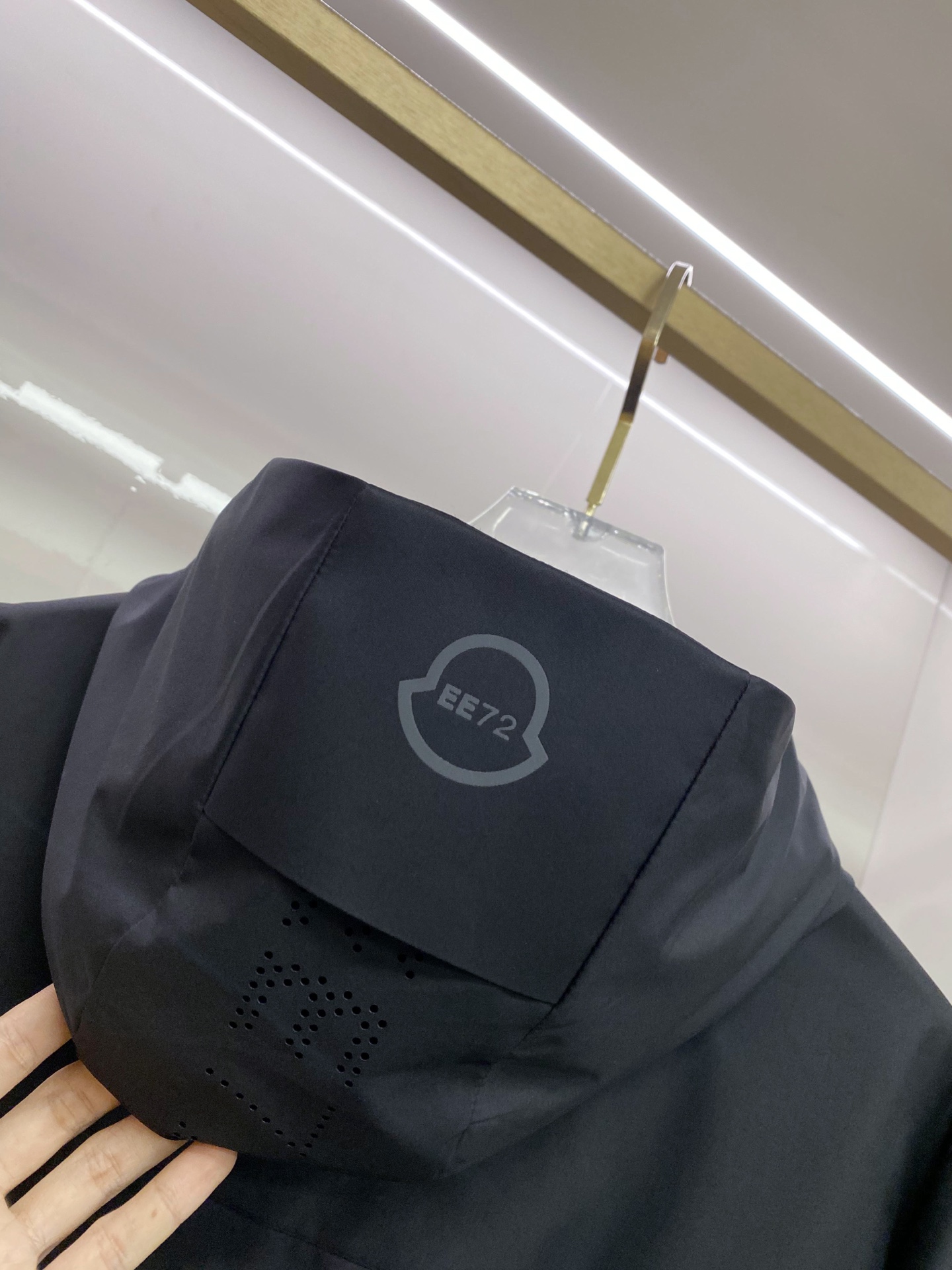 Moncler 蒙口 2026ss春季新款连帽夹克外套全高端版本！高定专柜面料辅料，透气舒适度高，细节无