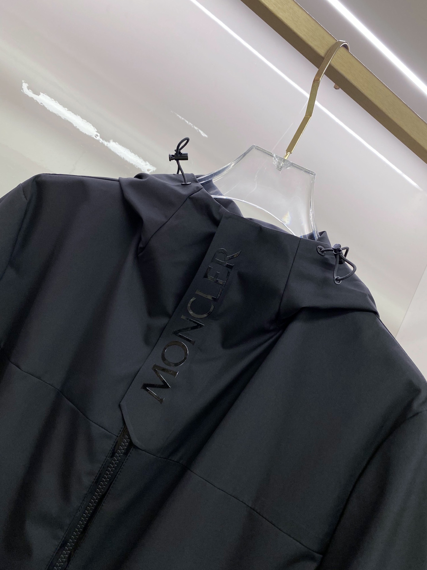 Moncler 蒙口 2026ss春季新款连帽夹克外套全高端版本！高定专柜面料辅料，透气舒适度高，细节无