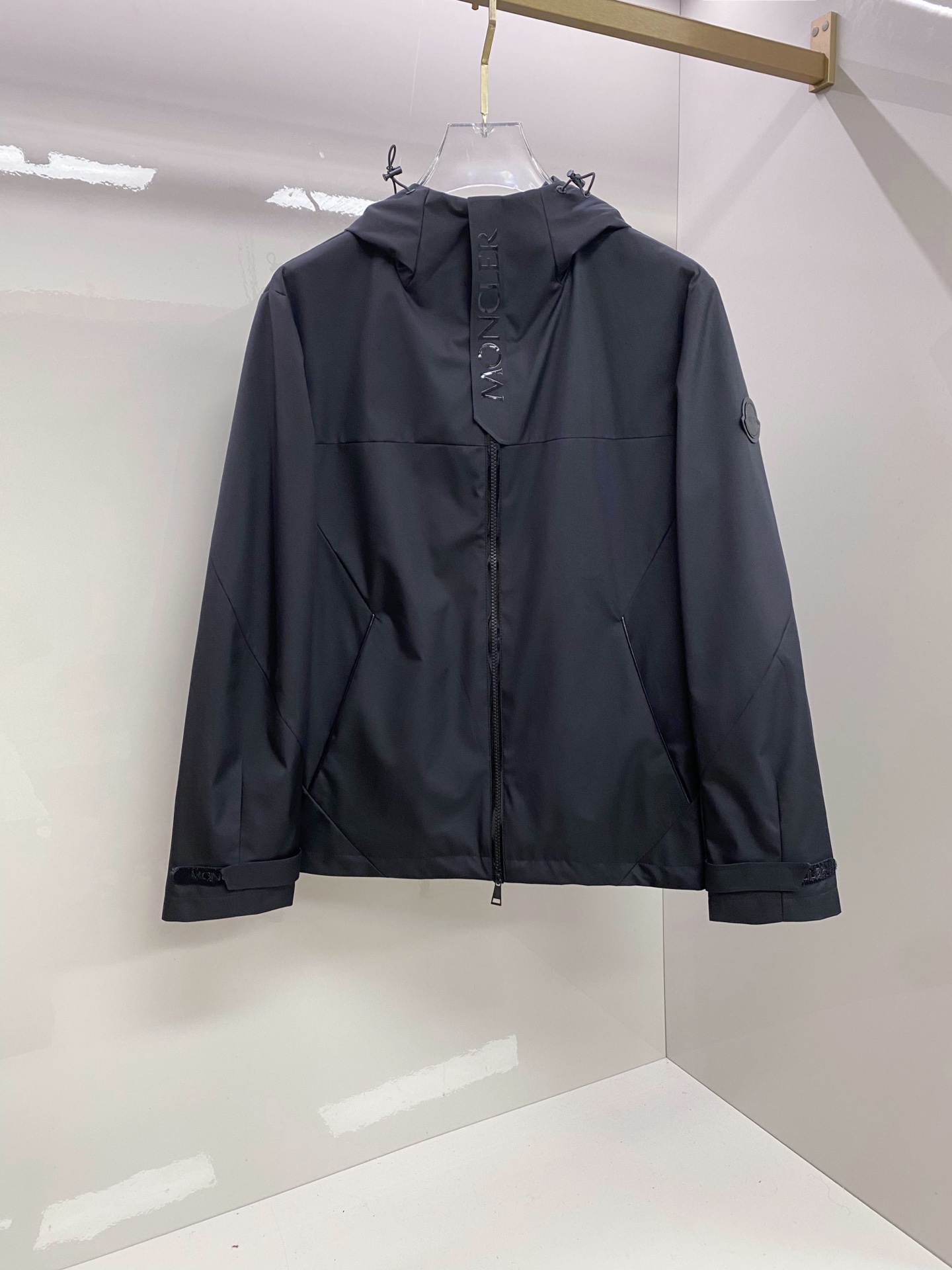 Moncler 蒙口 2026ss春季新款连帽夹克外套全高端版本！高定专柜面料辅料，透气舒适度高，细节无