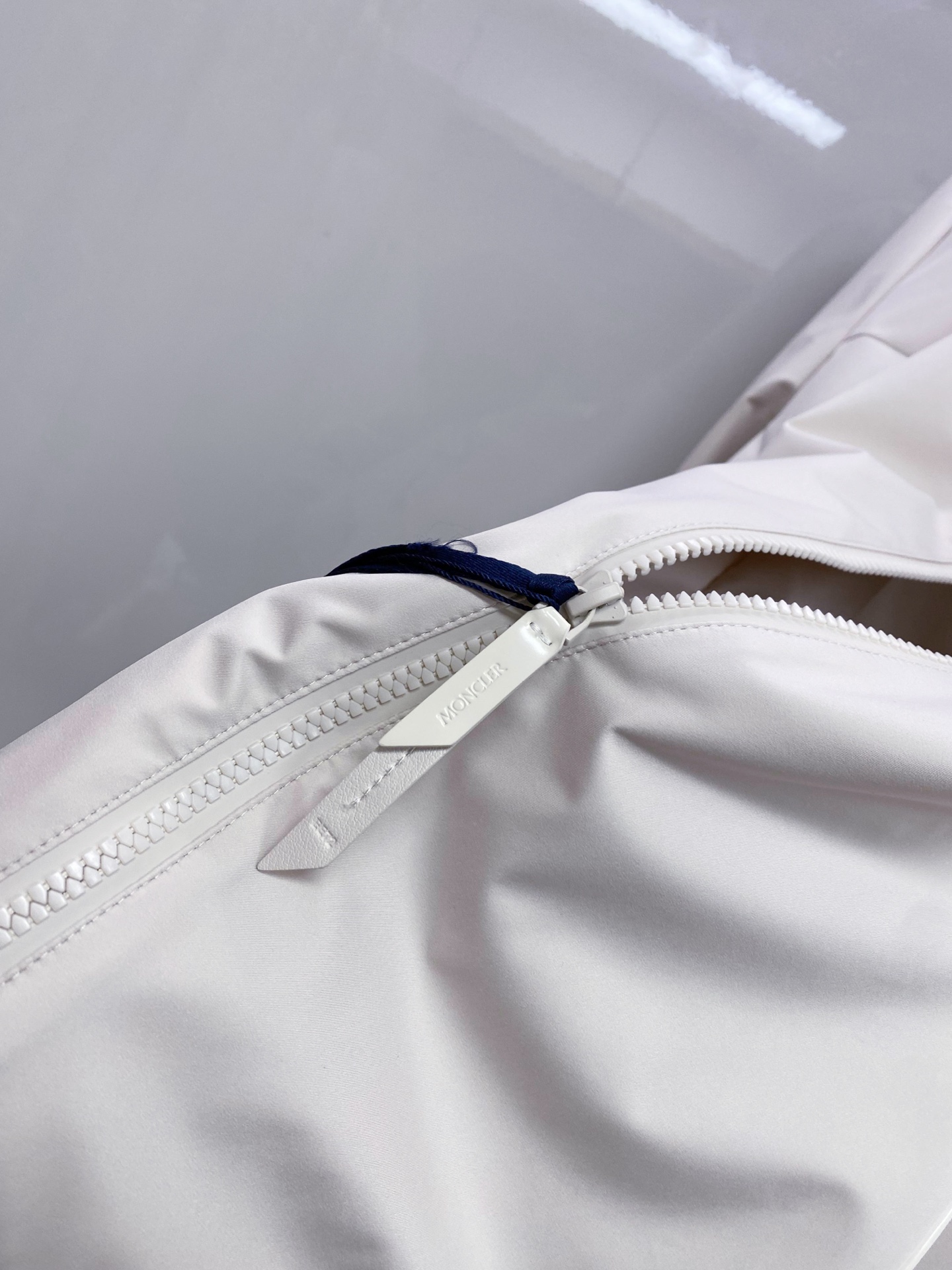 Moncler 蒙口 2026ss春季新款连帽夹克外套全高端版本！高定专柜面料辅料，透气舒适度高，细节无