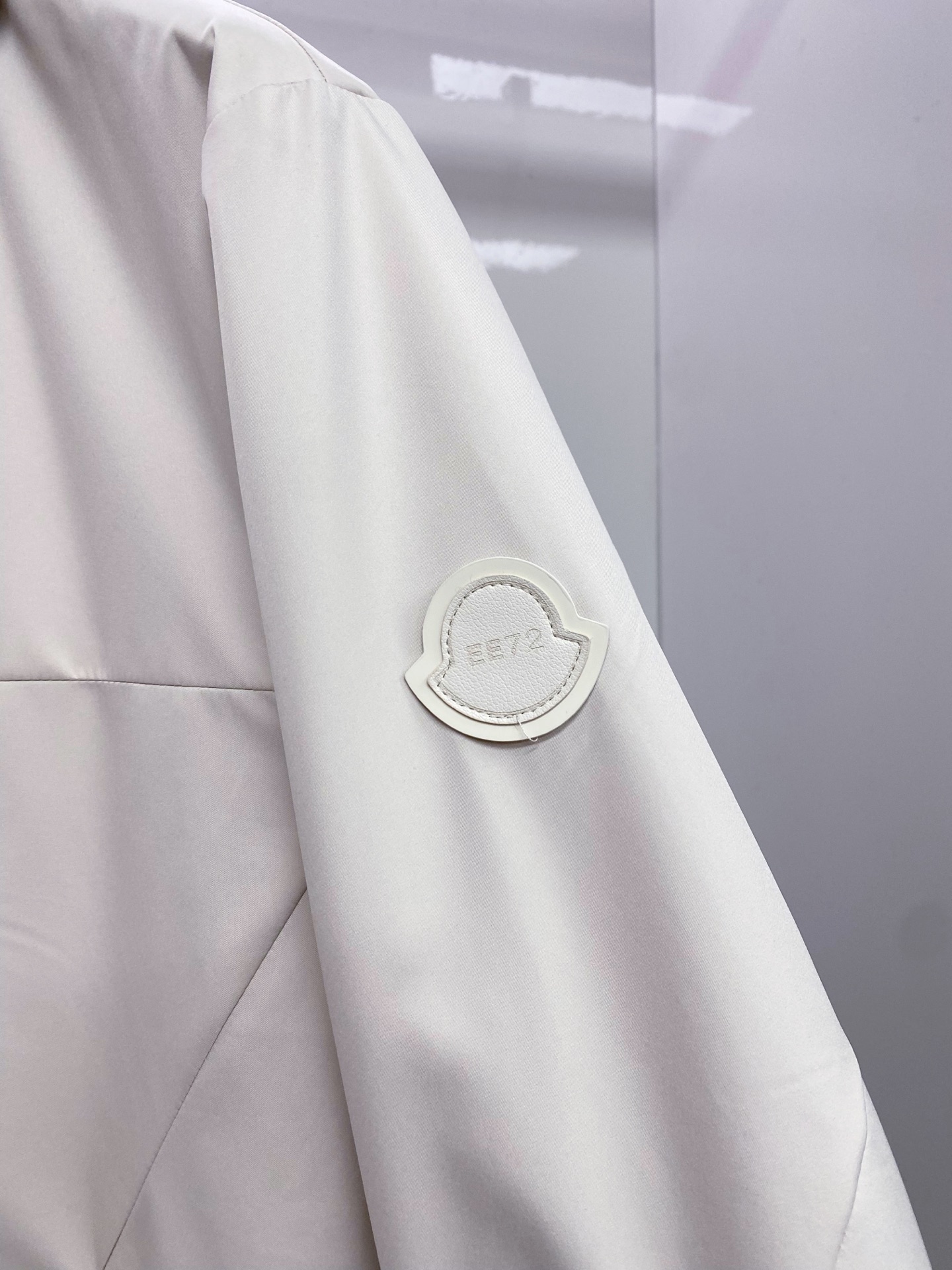 Moncler 蒙口 2026ss春季新款连帽夹克外套全高端版本！高定专柜面料辅料，透气舒适度高，细节无