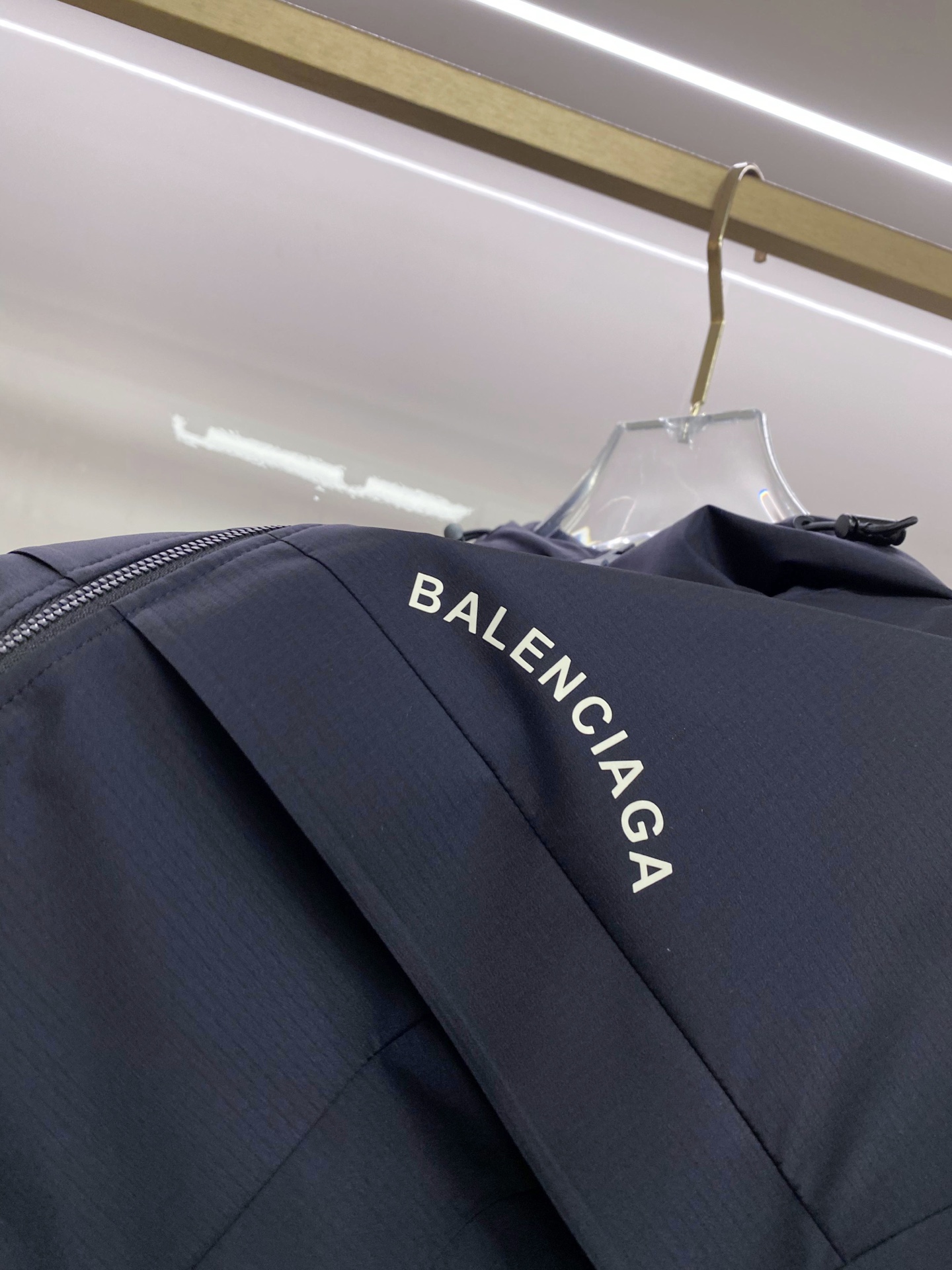 Balenciaga 巴黎世家 2026ss春季新款连帽夹克外套全高端版本！高定专柜面料辅料，透气舒适度