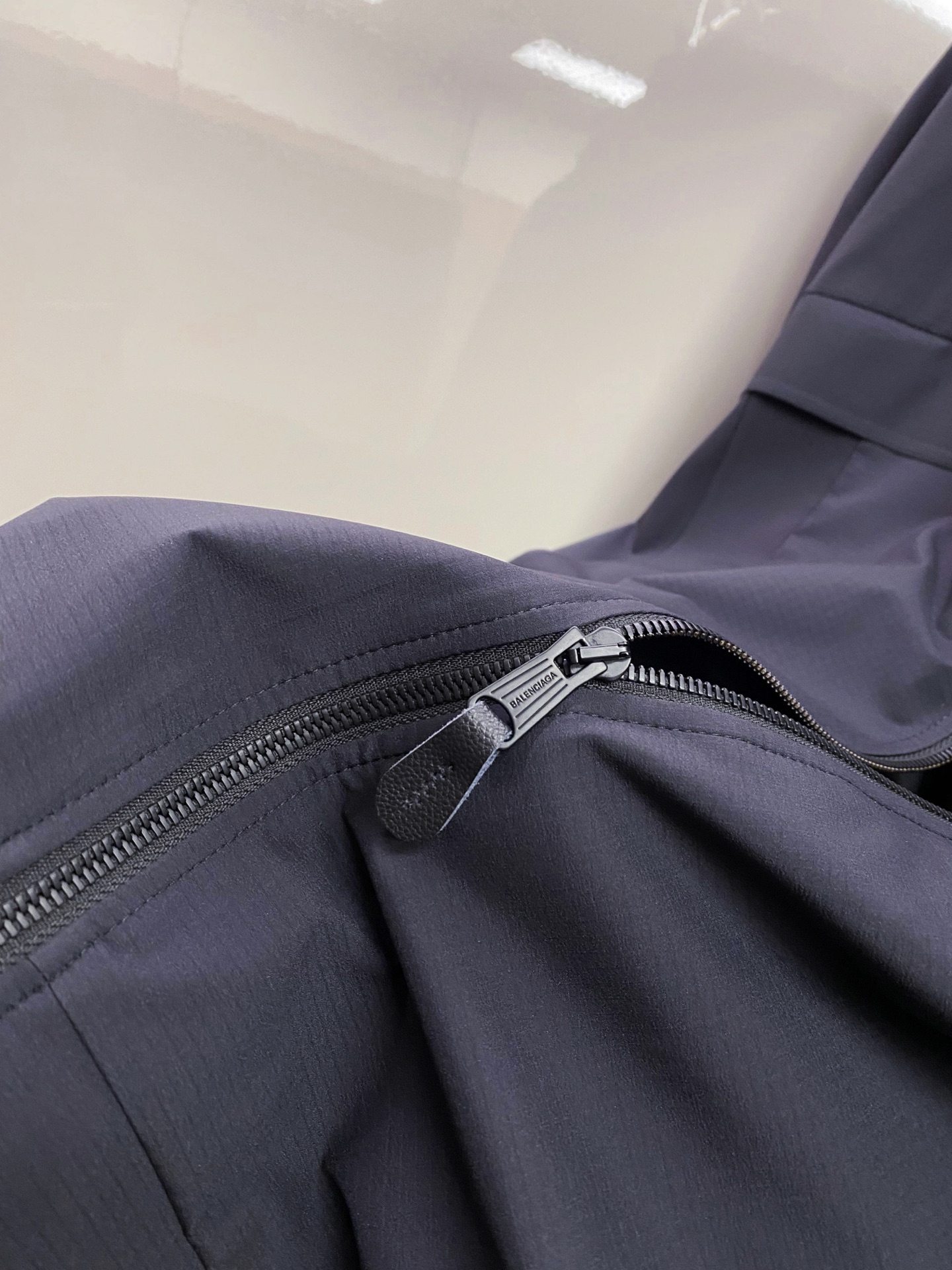 Balenciaga 巴黎世家 2026ss春季新款连帽夹克外套全高端版本！高定专柜面料辅料，透气舒适度