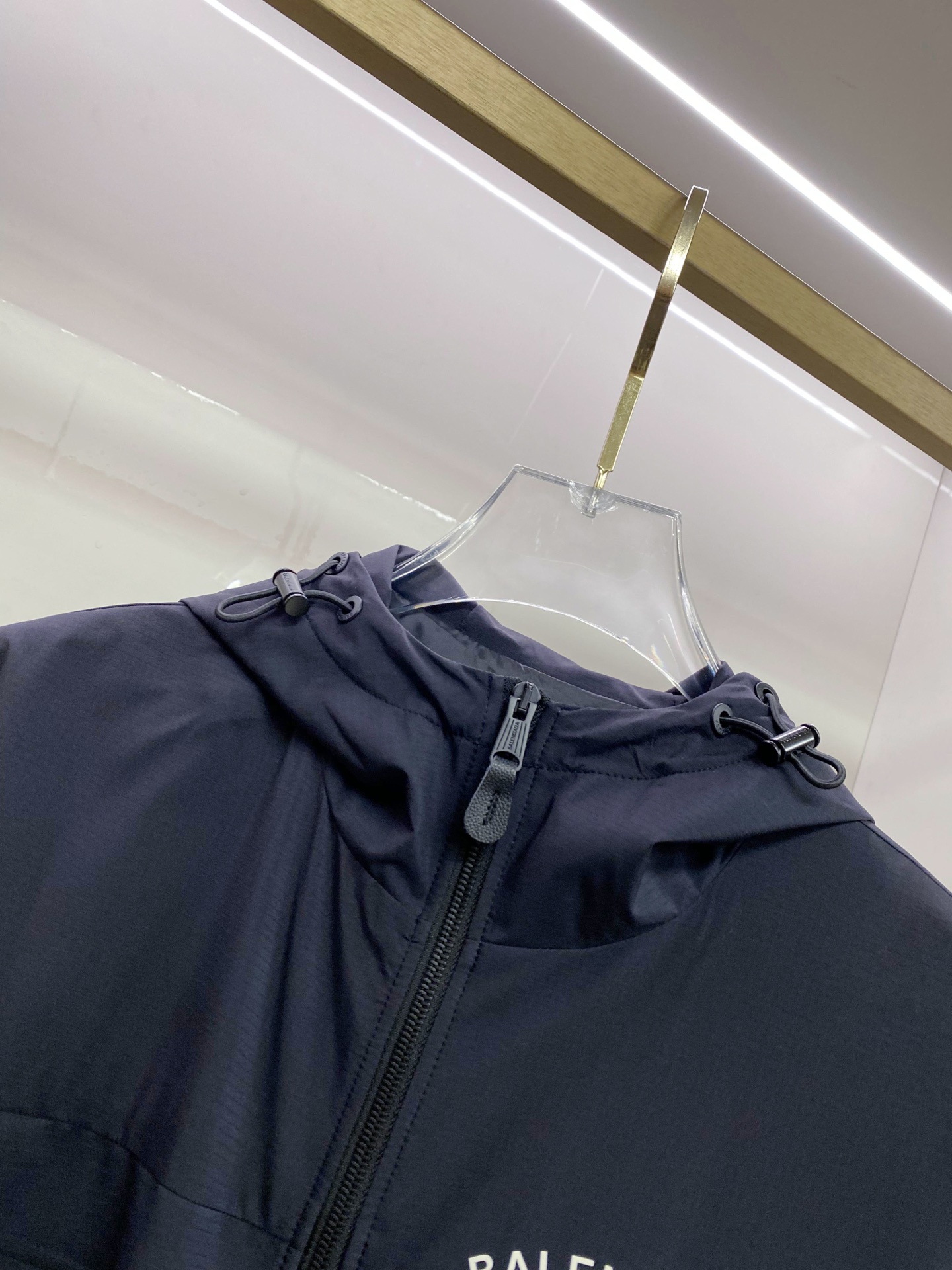 Balenciaga 巴黎世家 2026ss春季新款连帽夹克外套全高端版本！高定专柜面料辅料，透气舒适度