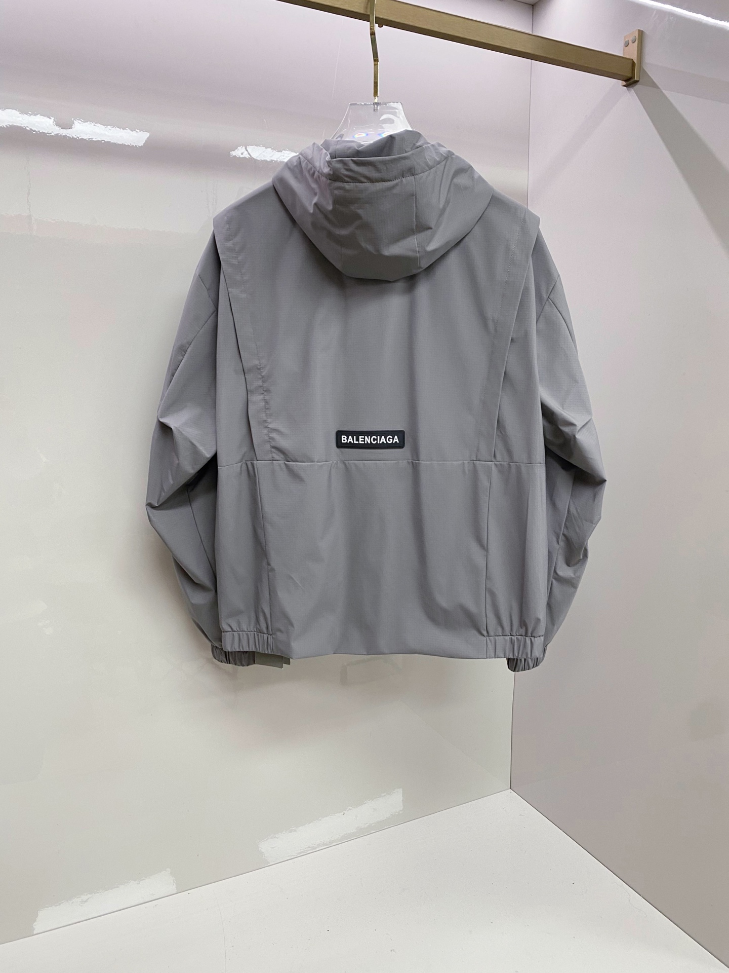 Balenciaga 巴黎世家 2026ss春季新款连帽夹克外套全高端版本！高定专柜面料辅料，透气舒适度